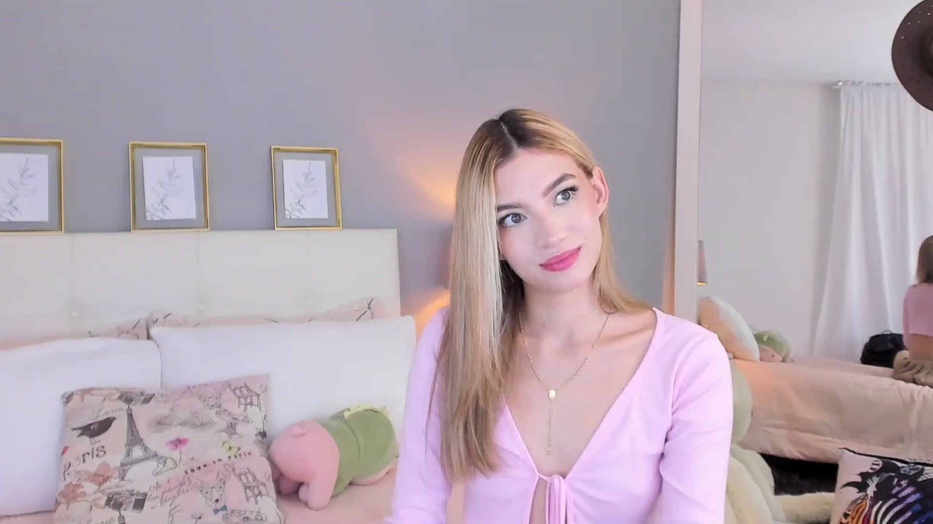 Gallery image thumbnail from Emma__Stone's myfreecams stream on, 02/25/2026, 01:39 image 2 of 20
