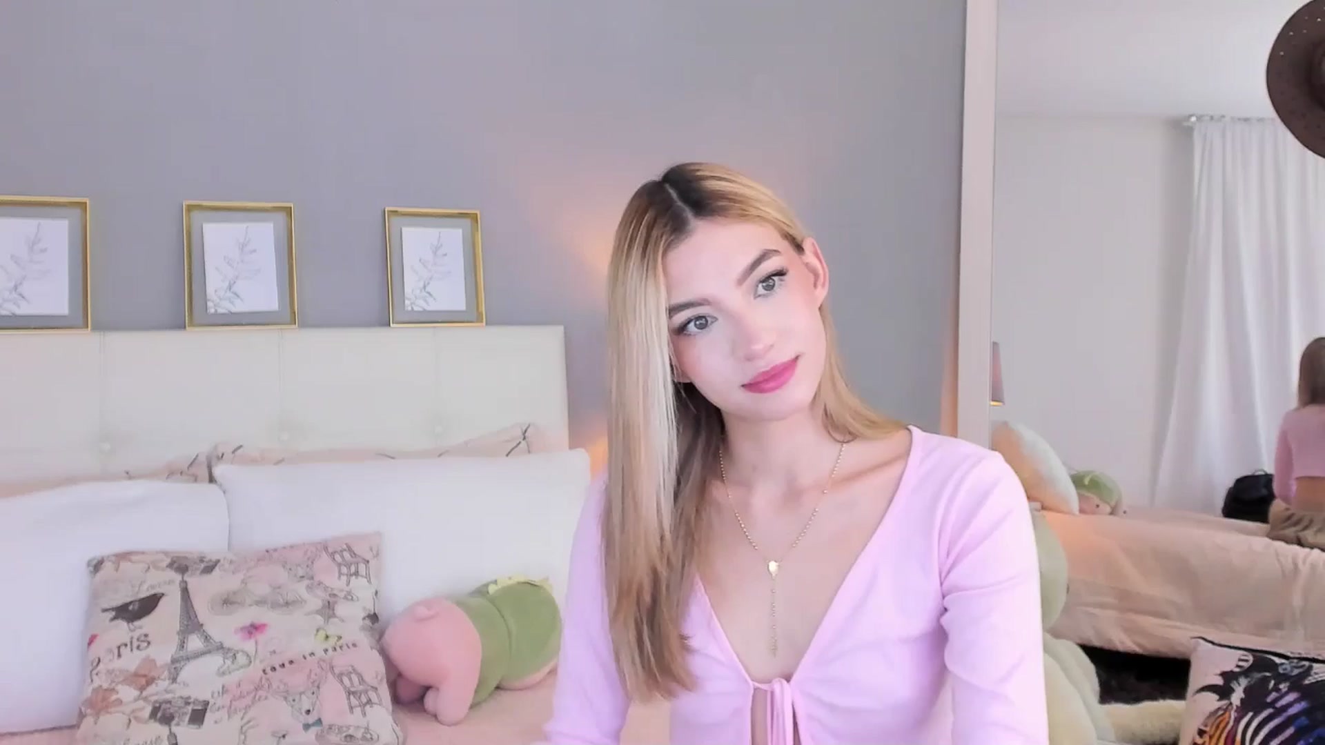 Gallery image thumbnail from Emma__Stone's myfreecams stream on, 02/25/2026, 01:39 image 1 of 20