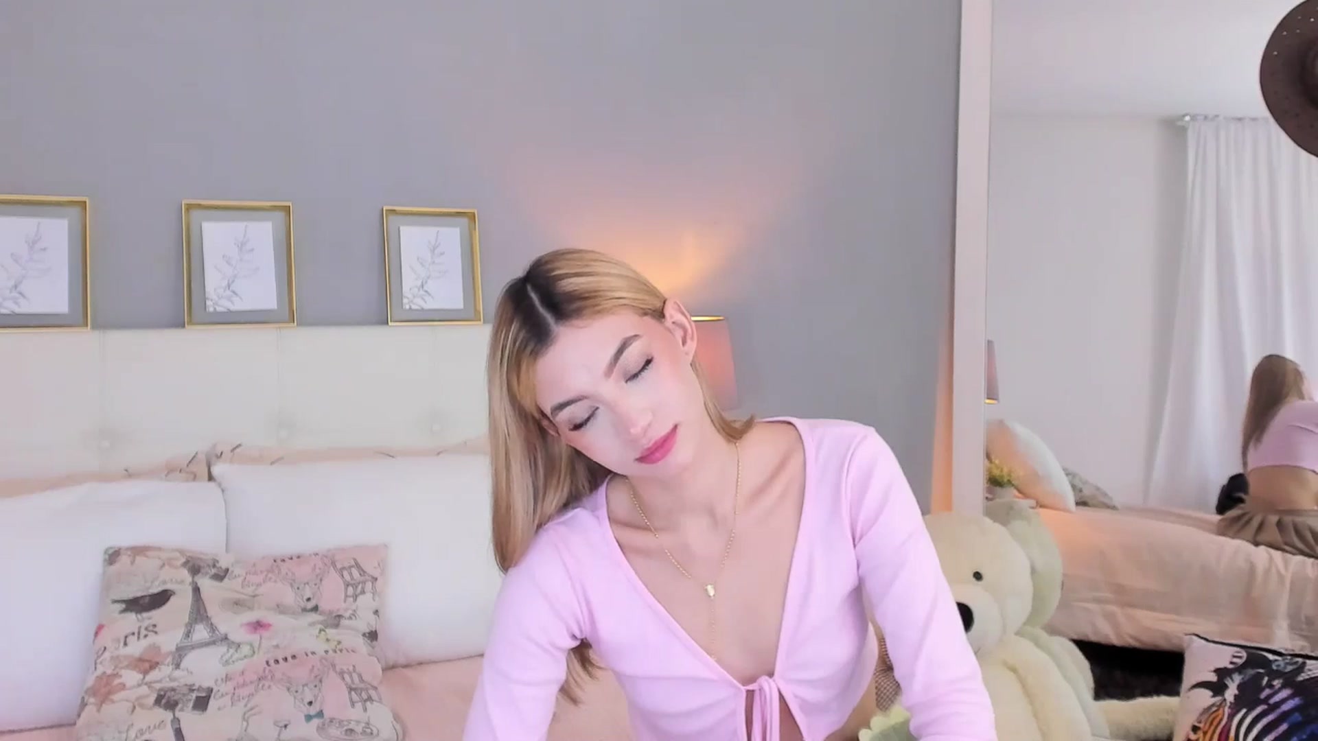 Gallery image thumbnail from Emma__Stone's myfreecams stream on, 02/25/2026, 01:39 image 14 of 20