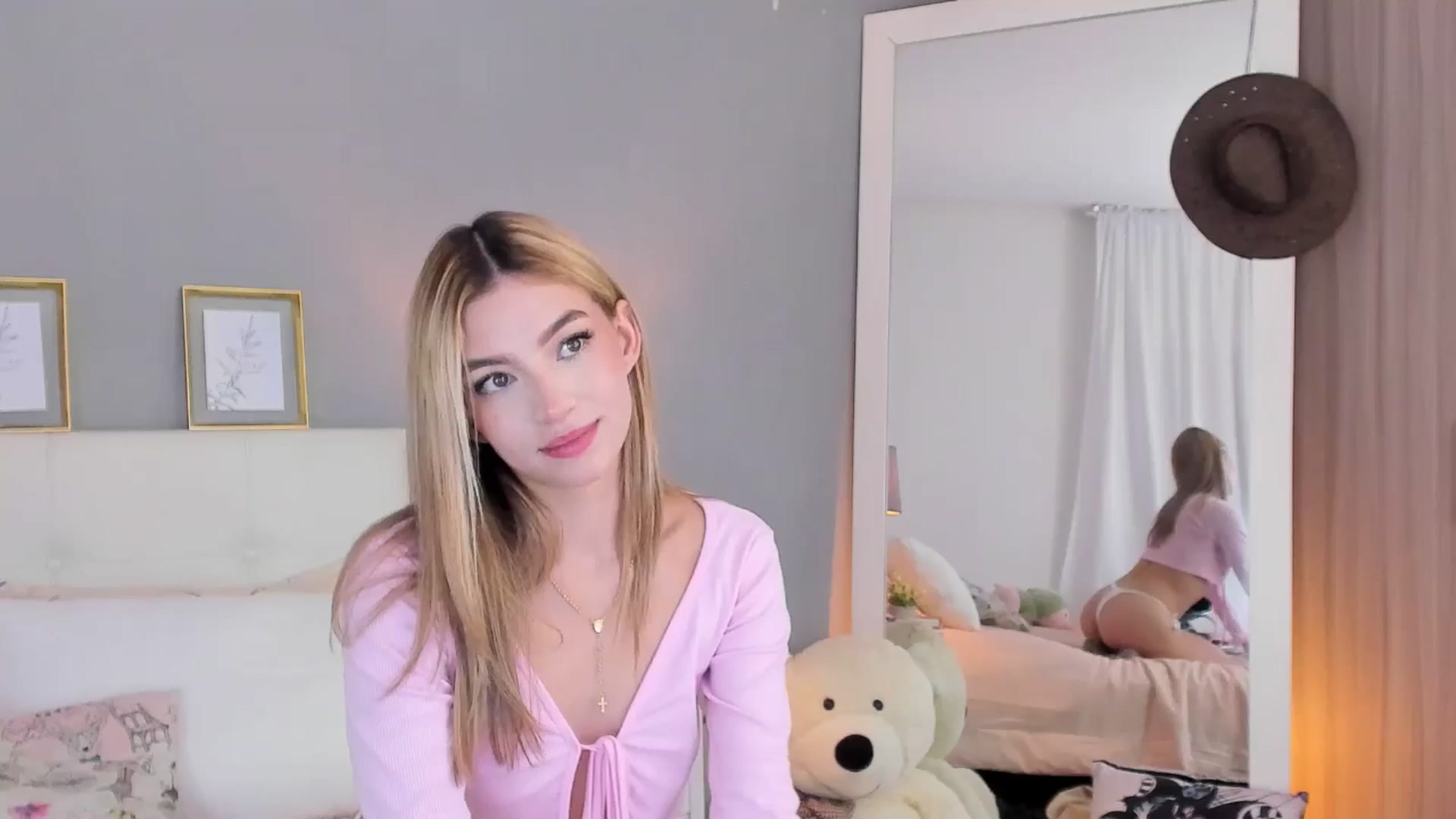 Gallery image thumbnail from Emma__Stone's myfreecams stream on, 02/25/2026, 03:13 image 20 of 20