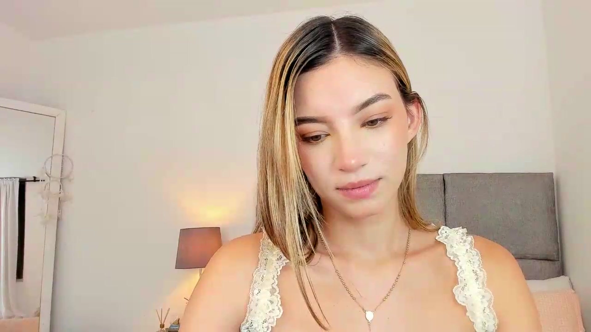 Gallery image thumbnail from Emma__Stone's myfreecams stream on, 04/30/2026, 01:42 image 3 of 20