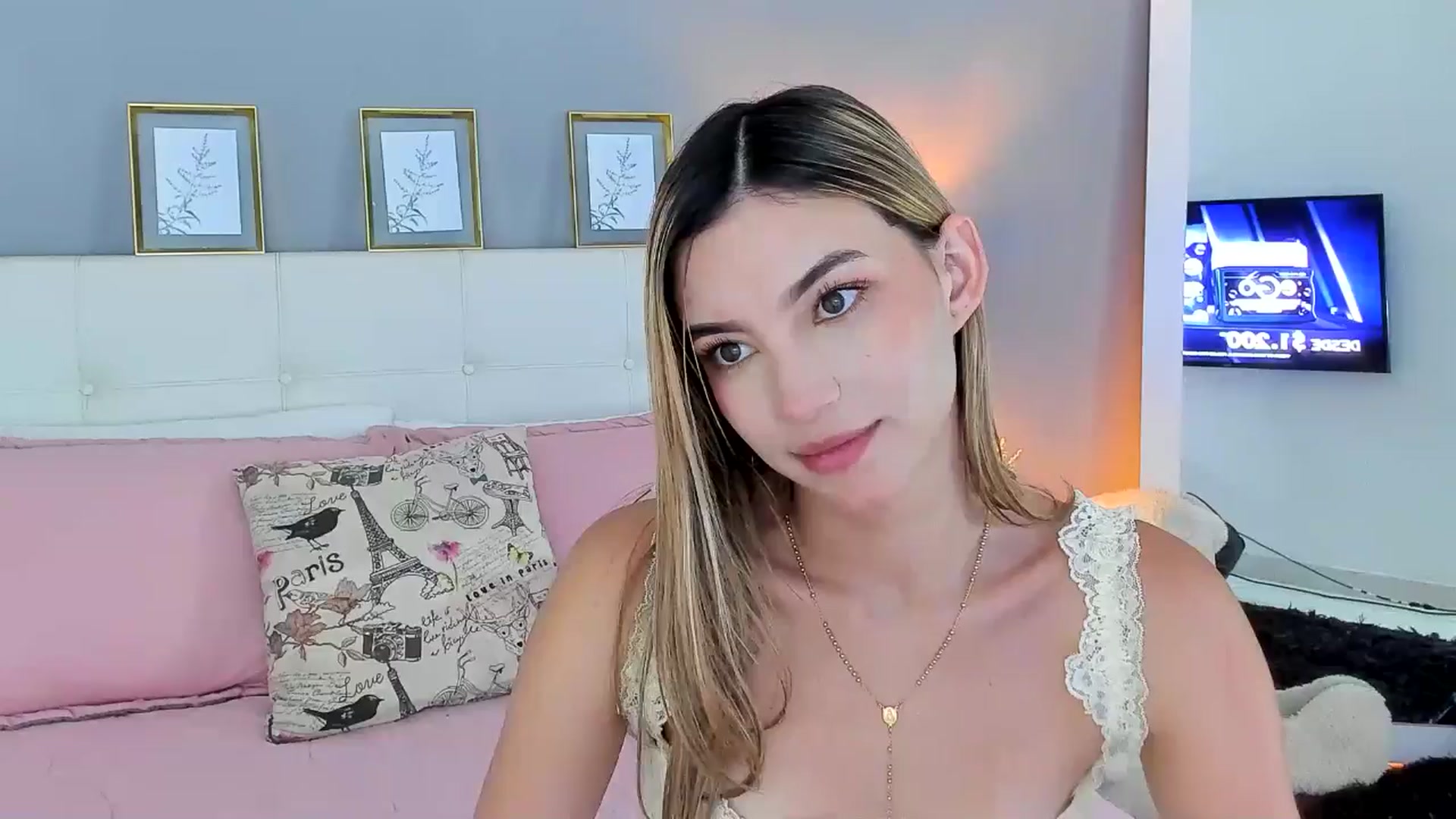 Gallery image thumbnail from Emma__Stone's myfreecams stream on, 04/30/2026, 02:37 image 4 of 20
