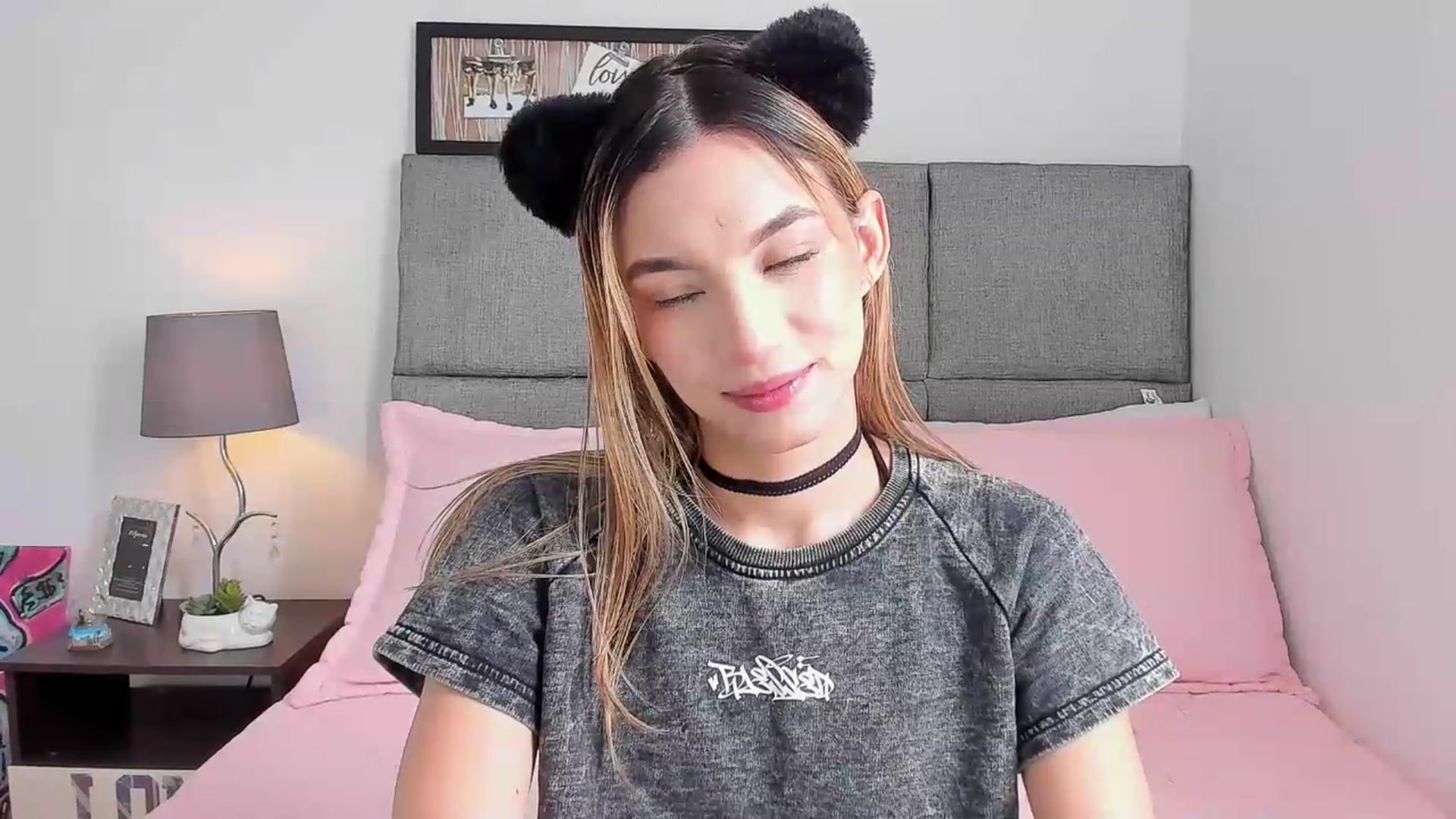 Gallery image thumbnail from Emma__Stone's myfreecams stream on, 06/05/2026, 19:05 image 18 of 20