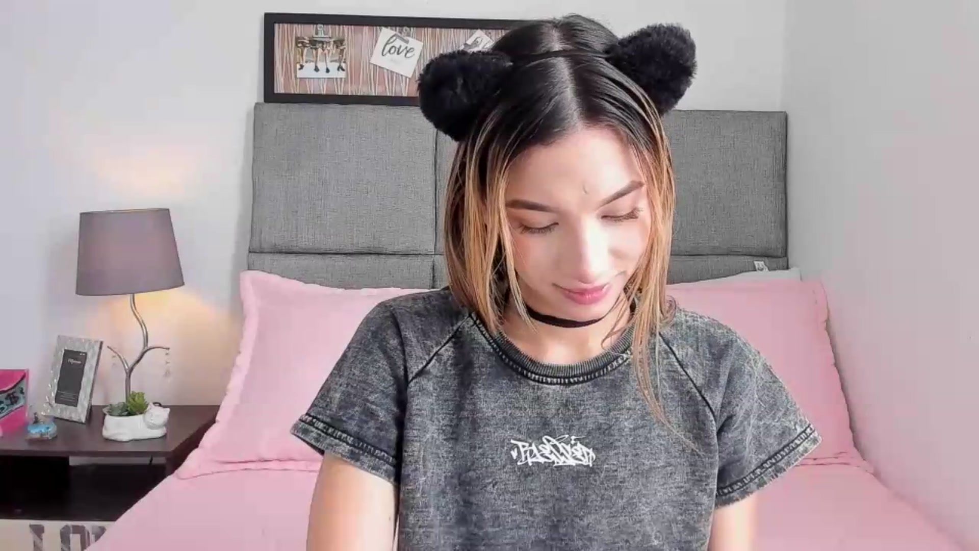 Gallery image thumbnail from Emma__Stone's myfreecams stream on, 06/05/2026, 19:05 image 3 of 20