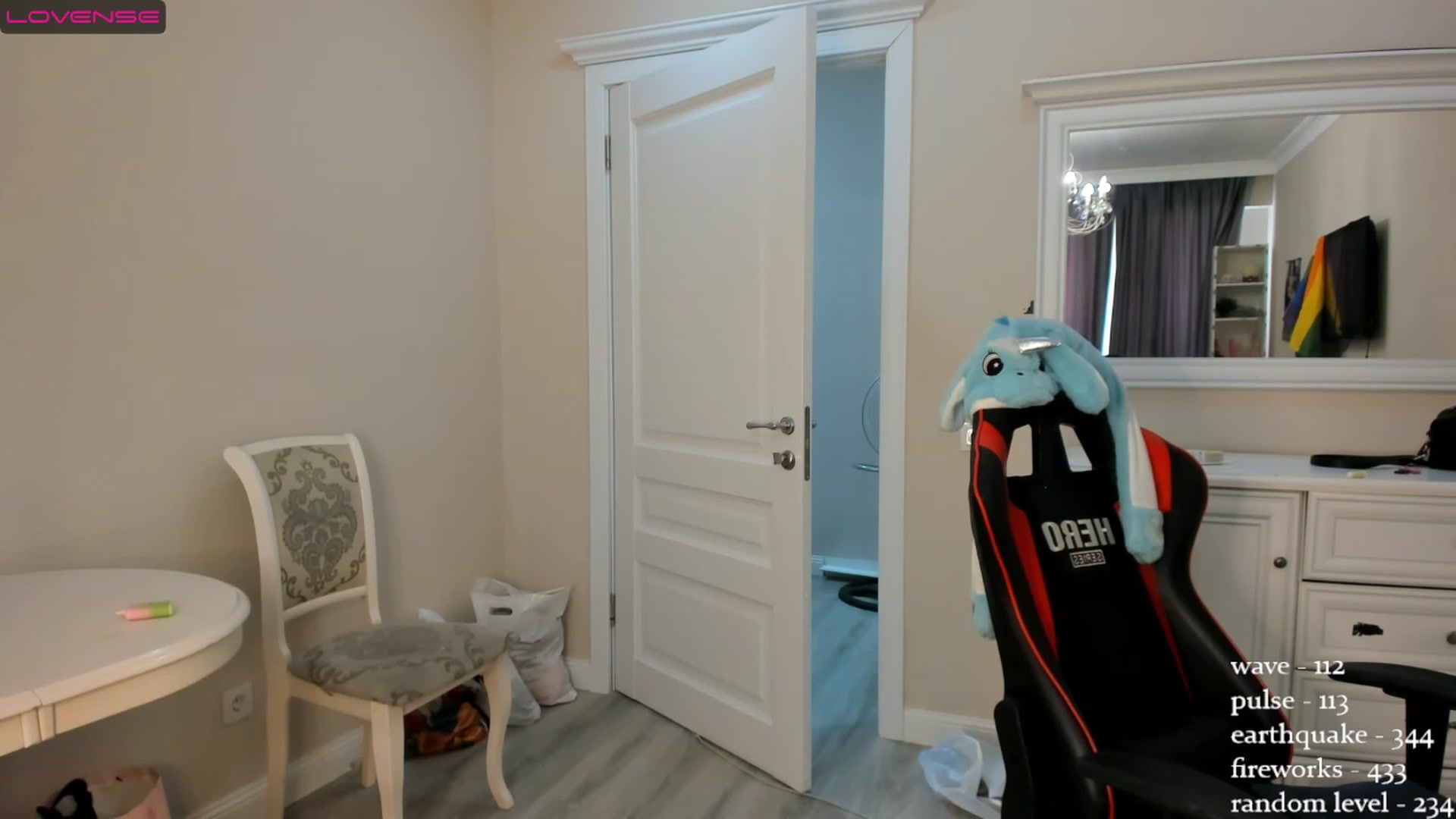 Gallery image thumbnail from Emma_clarc's myfreecams stream on, 11/18/2022, 04:44 image 16 of 20