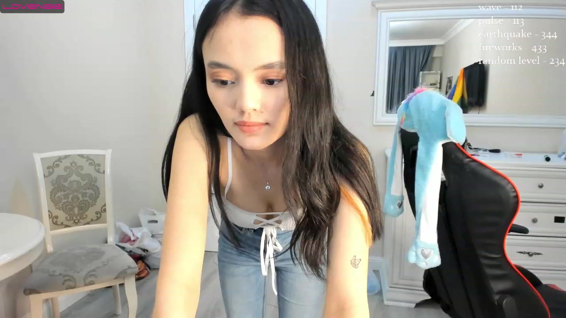 Gallery image thumbnail from Emma_clarc's myfreecams stream on, 11/22/2022, 15:51 image 4 of 20