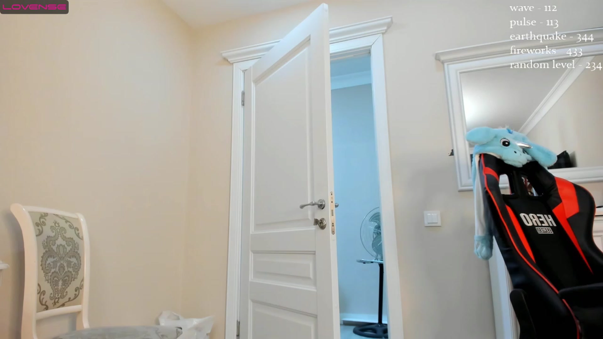 Gallery image thumbnail from Emma_clarc's myfreecams stream on, 11/23/2022, 13:15 image 8 of 20