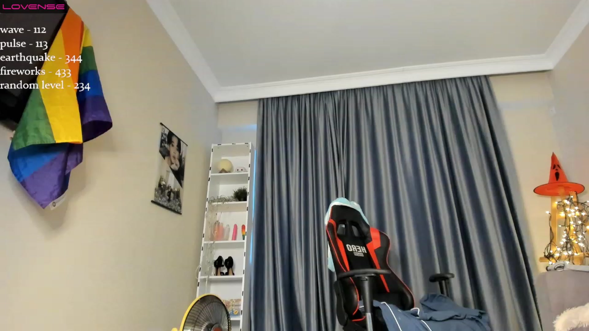 Gallery image thumbnail from Emma_clarc's myfreecams stream on, 12/03/2022, 11:26 image 11 of 20