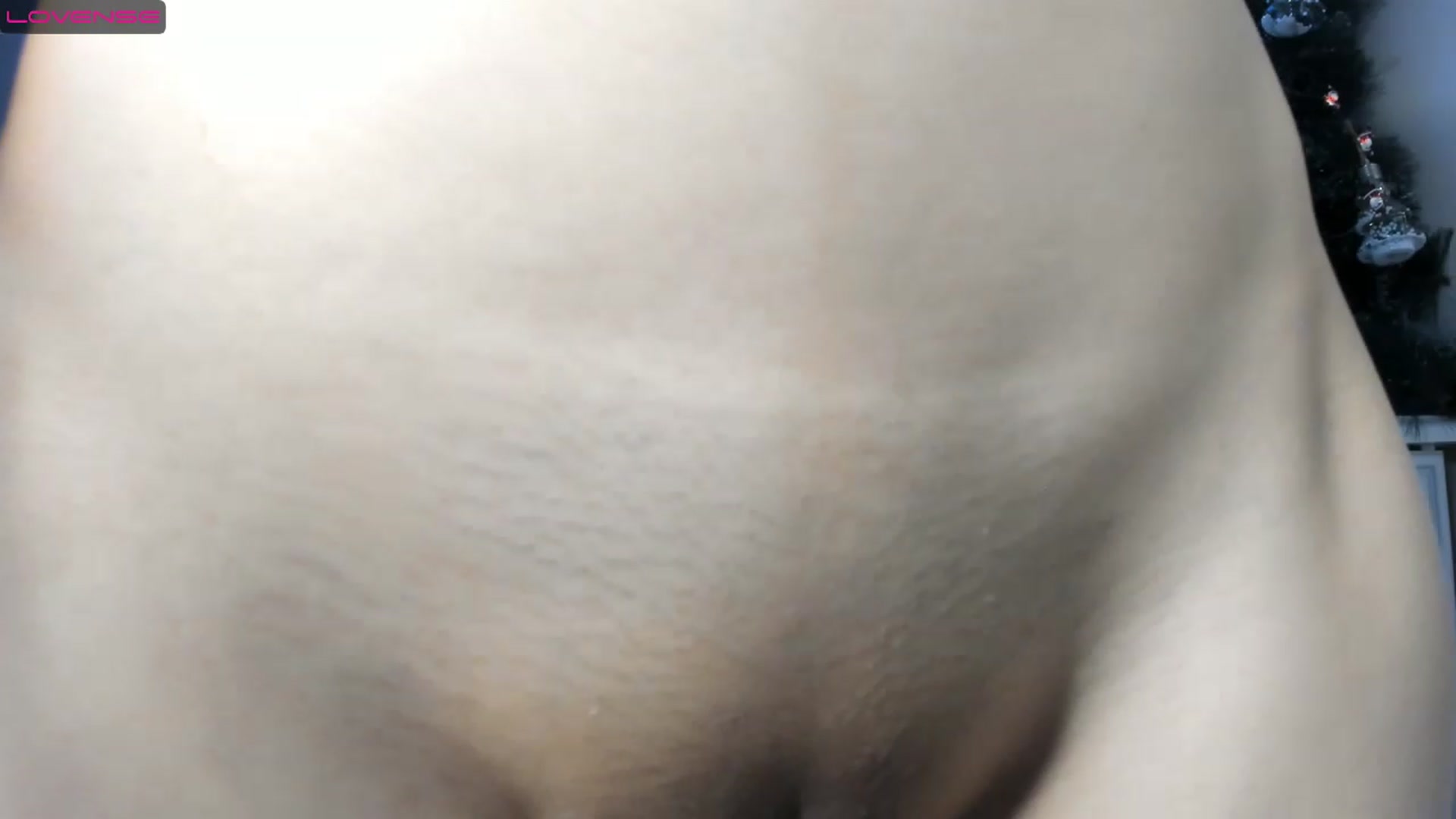 Gallery image thumbnail from Emma_clarc's myfreecams stream on, 12/15/2022, 10:20 image 10 of 20