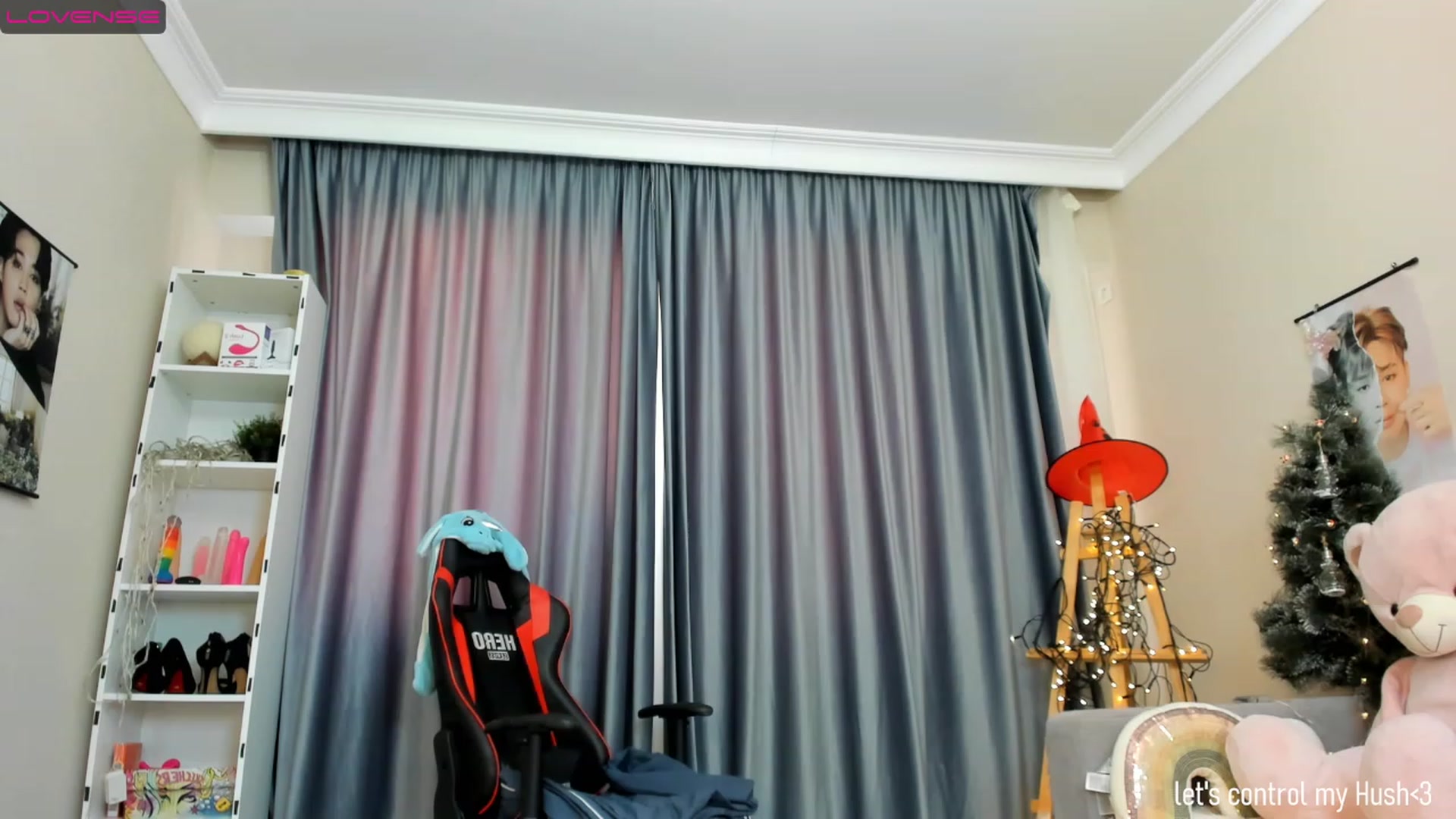 Gallery image thumbnail from Emma_clarc's myfreecams stream on, 12/27/2022, 10:21 image 16 of 20