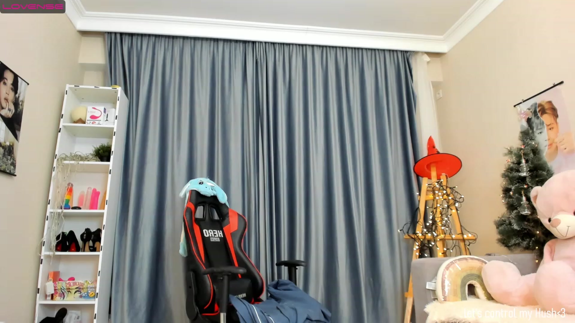 Gallery image thumbnail from Emma_clarc's myfreecams stream on, 12/27/2022, 12:29 image 13 of 20
