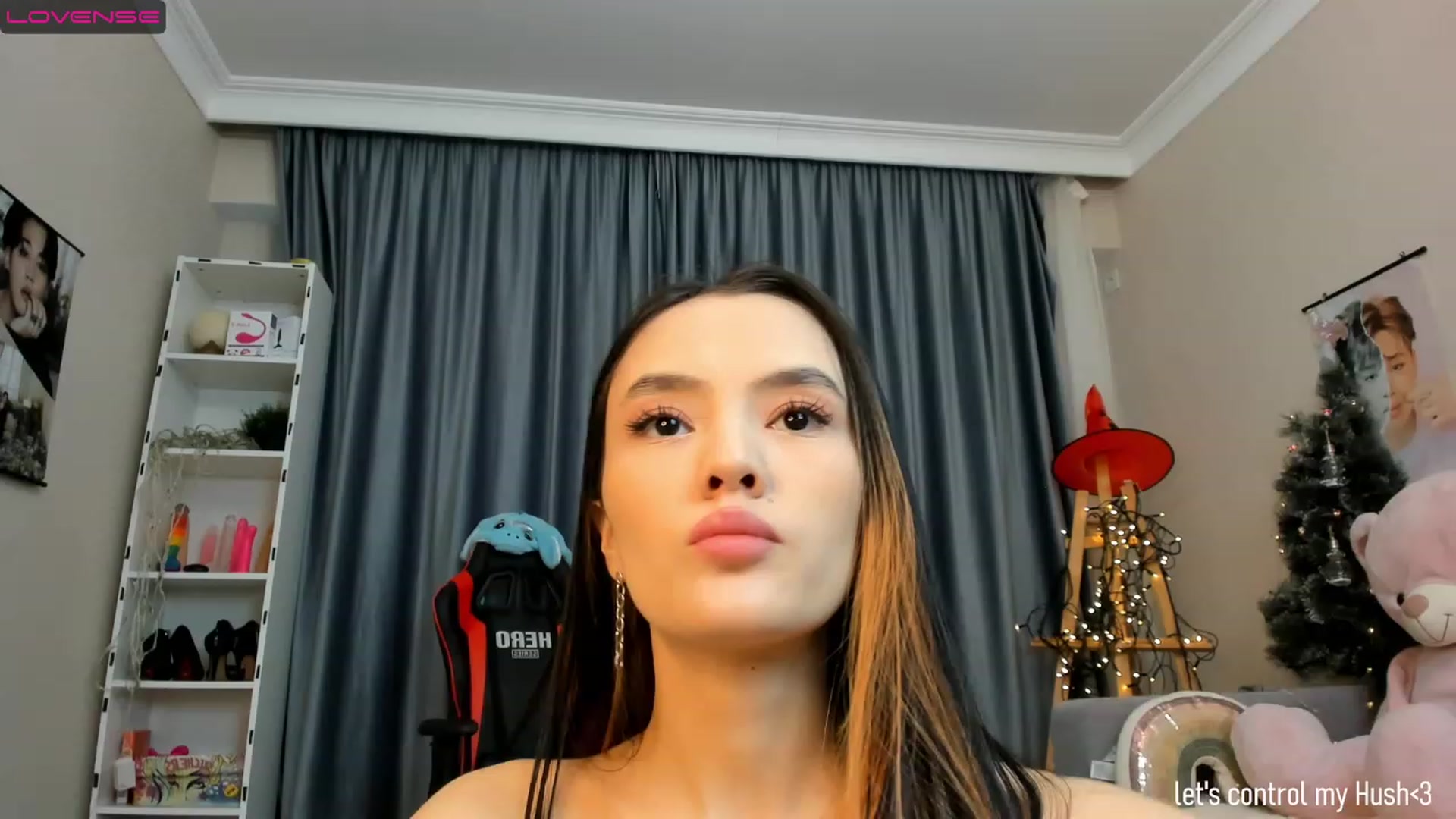 Gallery image thumbnail from Emma_clarc's myfreecams stream on, 12/27/2022, 12:29 image 9 of 20