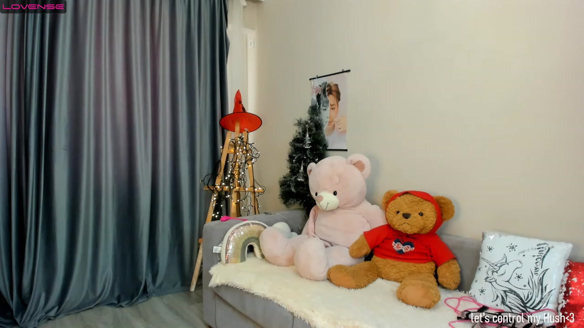 Gallery image thumbnail from Emma_clarc's myfreecams stream on, 12/28/2022, 09:03 image 15 of 20