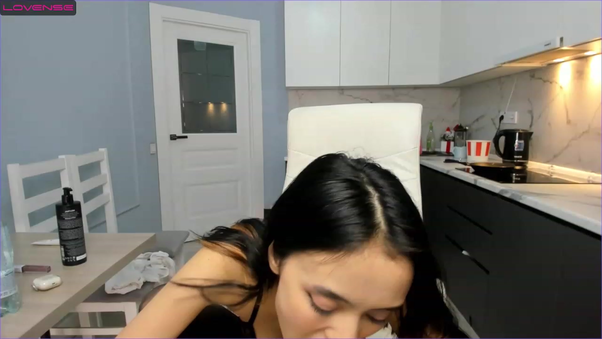 Gallery image thumbnail from Emma_clarc's myfreecams stream on, 01/30/2023, 05:01 image 1 of 20