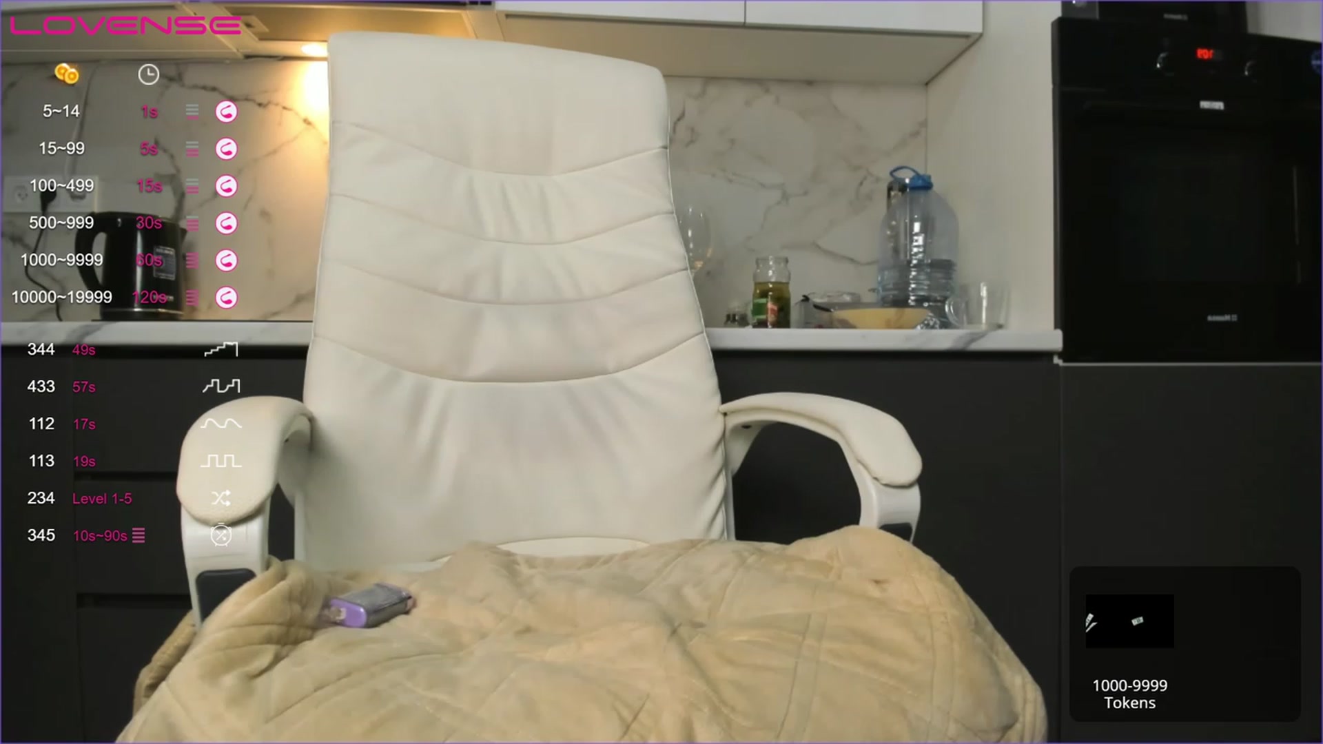 Gallery image thumbnail from Emma_clarc's myfreecams stream on, 04/01/2023, 17:44 image 7 of 20