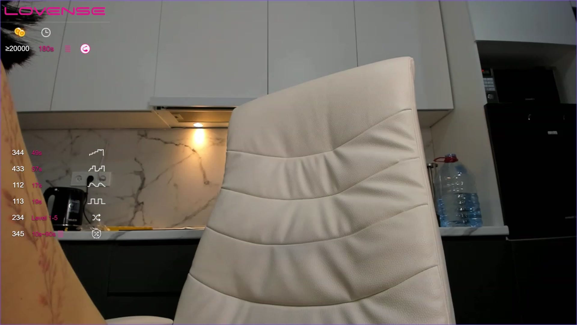 Gallery image thumbnail from Emma_clarc's myfreecams stream on, 04/17/2023, 08:28 image 16 of 20