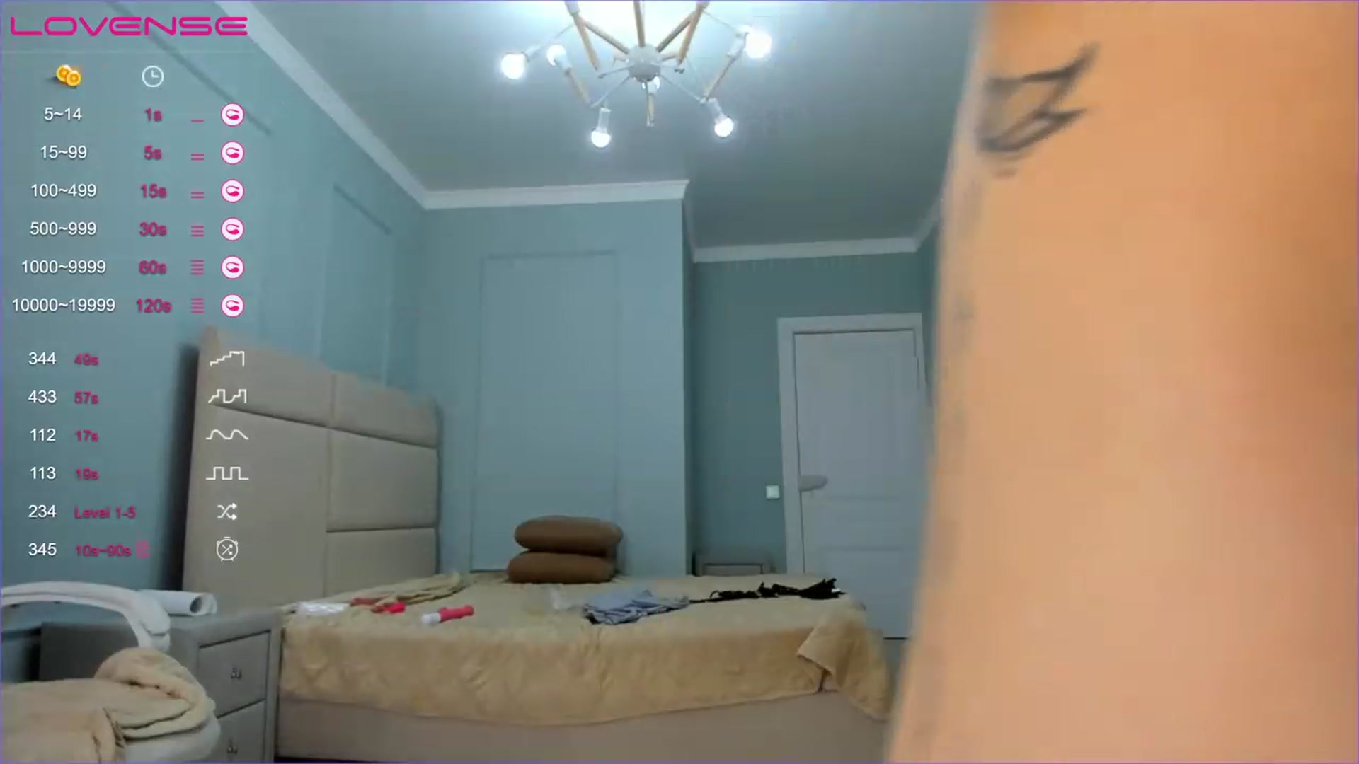 Gallery image thumbnail from Emma_clarc's myfreecams stream on, 04/27/2023, 07:50 image 12 of 20