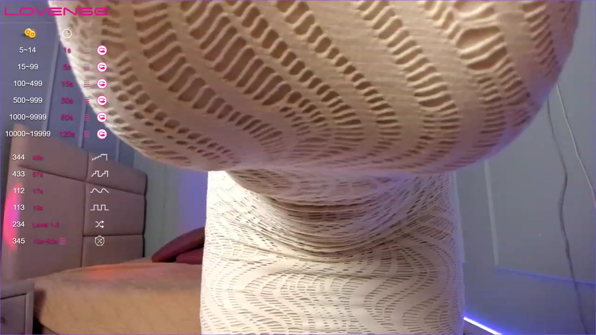 Gallery image thumbnail from Emma_clarc's myfreecams stream on, 04/28/2023, 13:10 image 13 of 20