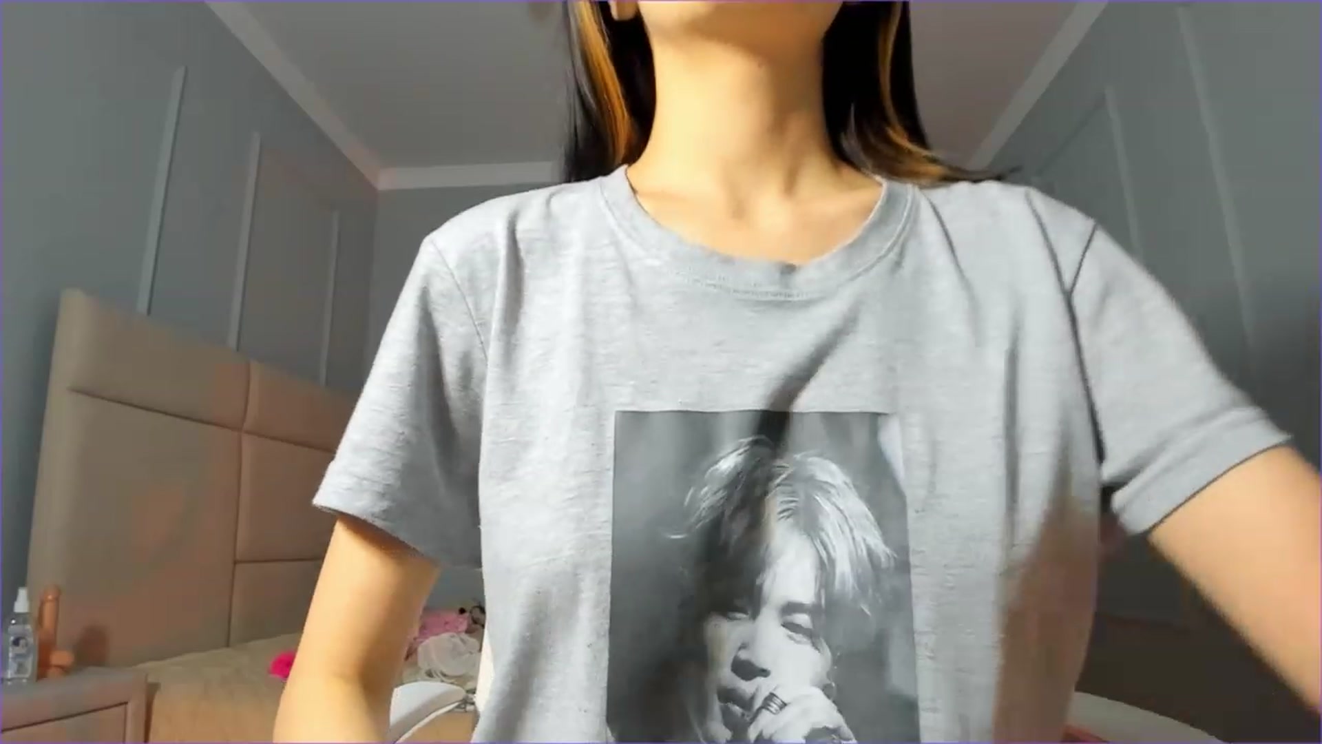 Gallery image thumbnail from Emma_clarc's myfreecams stream on, 05/06/2023, 18:14 image 4 of 20