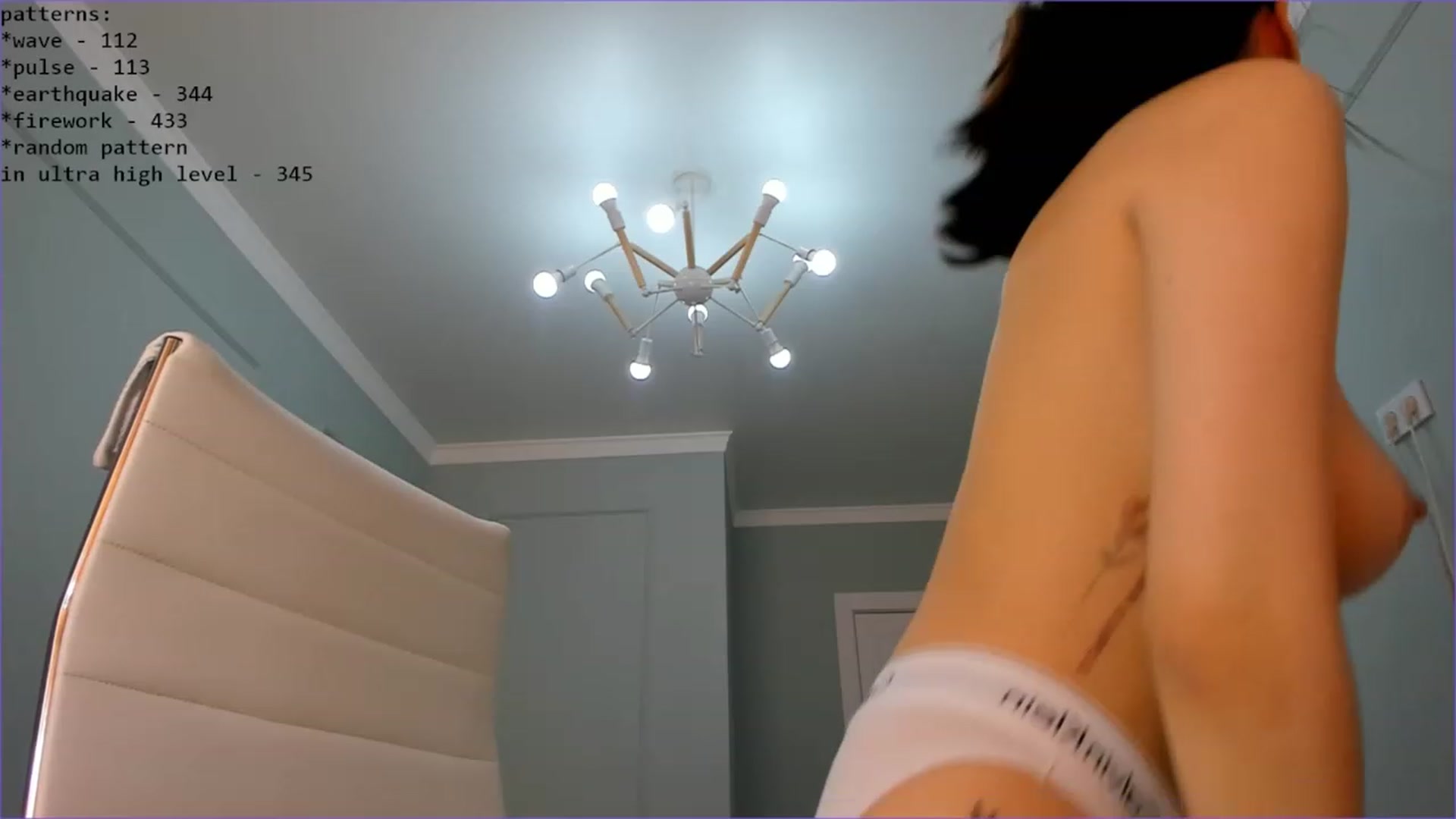 Gallery image thumbnail from Emma_clarc's myfreecams stream on, 05/17/2023, 07:41 image 4 of 20