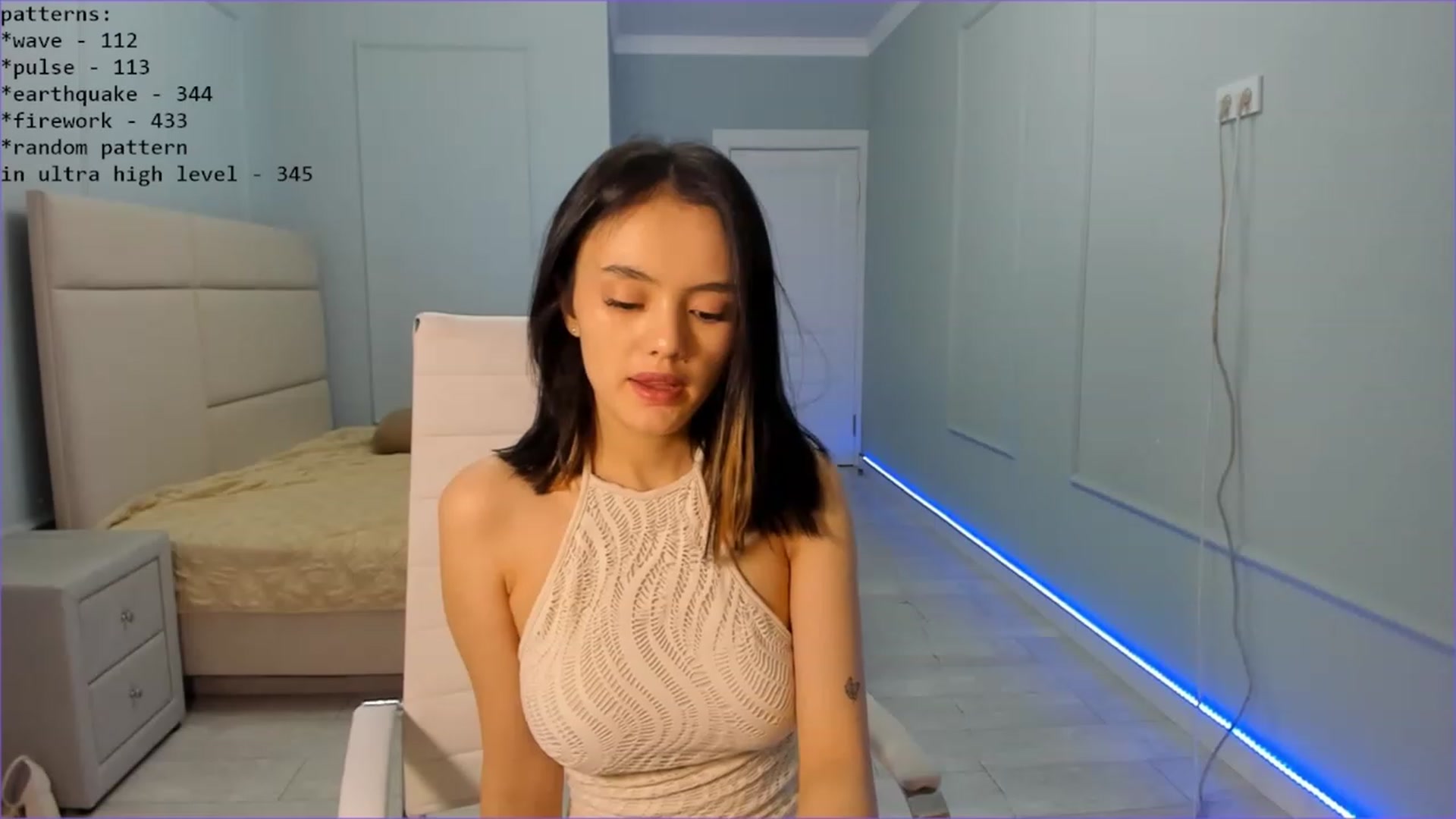 Gallery image thumbnail from Emma_clarc's myfreecams stream on, 05/18/2023, 13:34 image 3 of 20