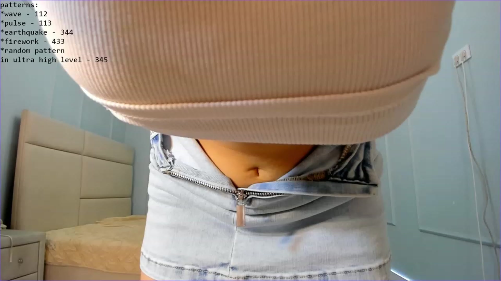 Gallery image thumbnail from Emma_clarc's myfreecams stream on, 05/19/2023, 04:21 image 17 of 20