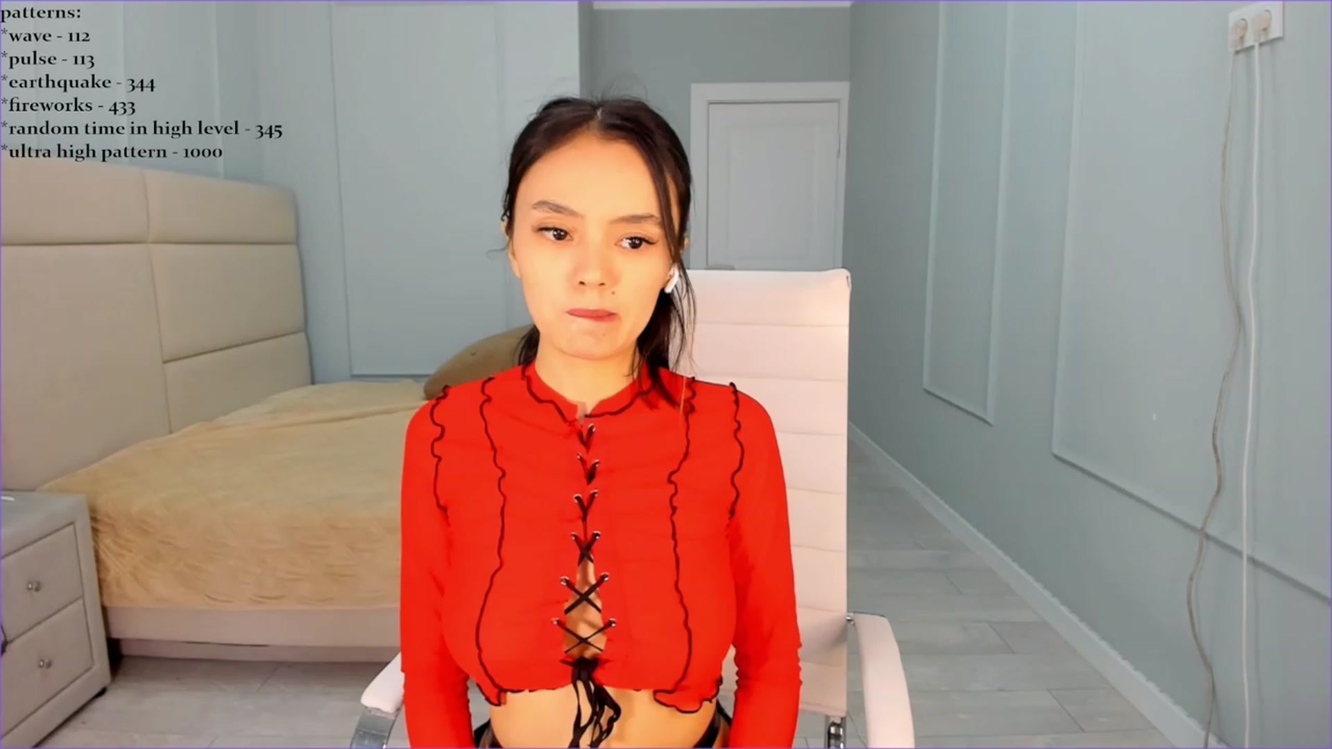 Gallery image thumbnail from Emma_clarc's myfreecams stream on, 05/29/2023, 12:15 image 7 of 20