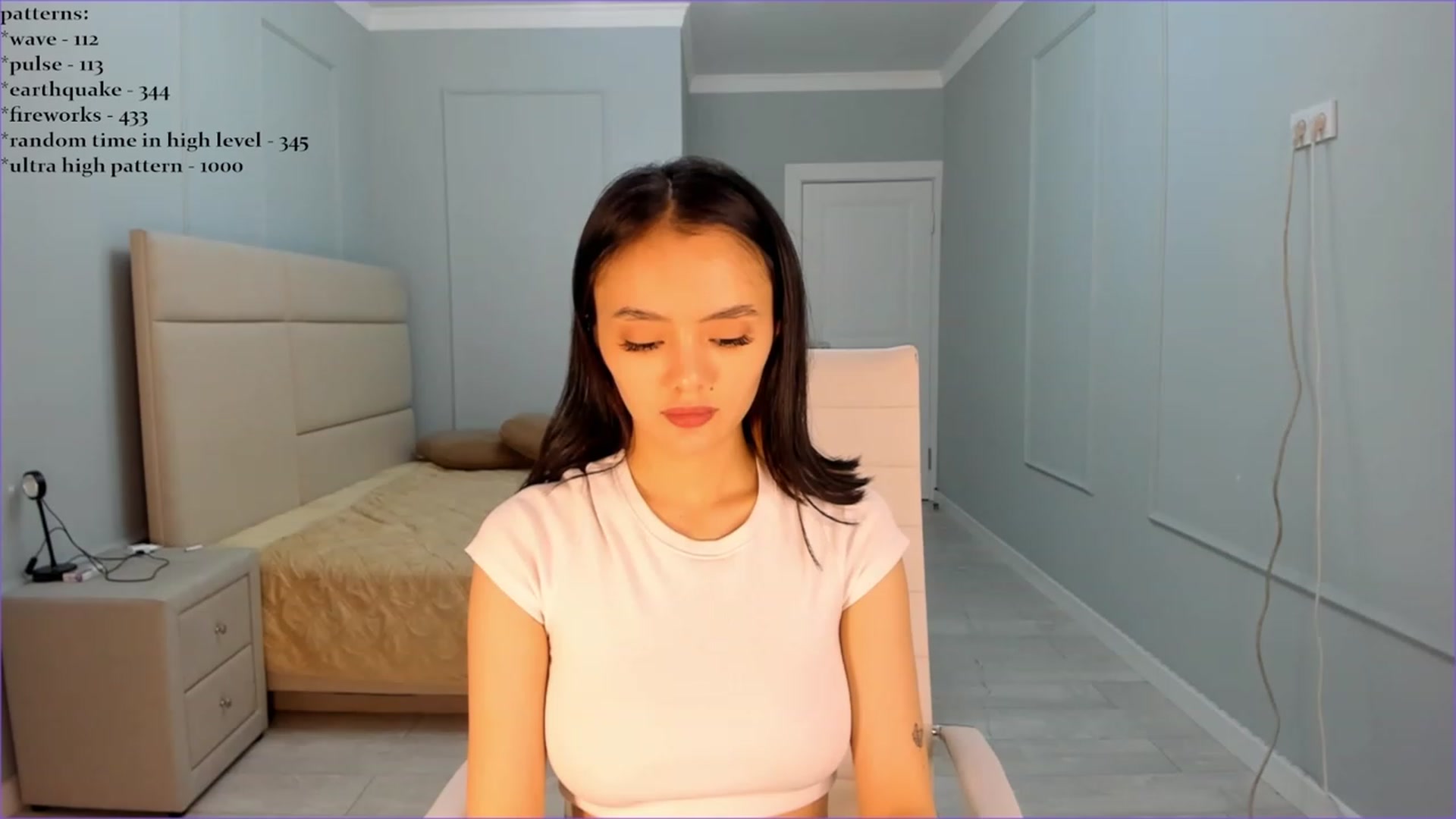Gallery image thumbnail from Emma_clarc's myfreecams stream on, 05/30/2023, 10:34 image 9 of 20