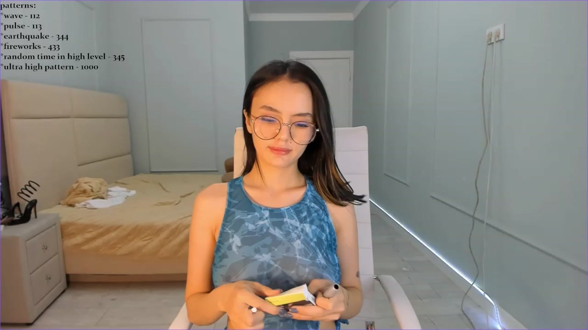 Gallery image thumbnail from Emma_clarc's myfreecams stream on, 06/05/2023, 09:33 image 5 of 20