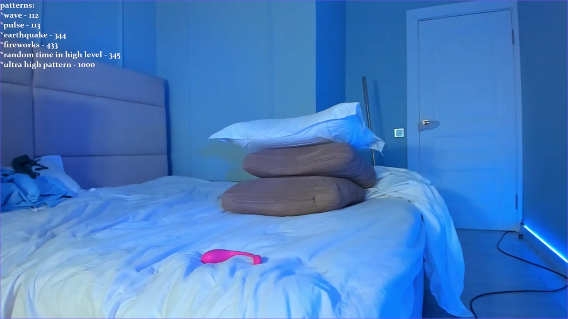 Gallery image thumbnail from Emma_clarc's myfreecams stream on, 07/19/2023, 24:11 image 16 of 20