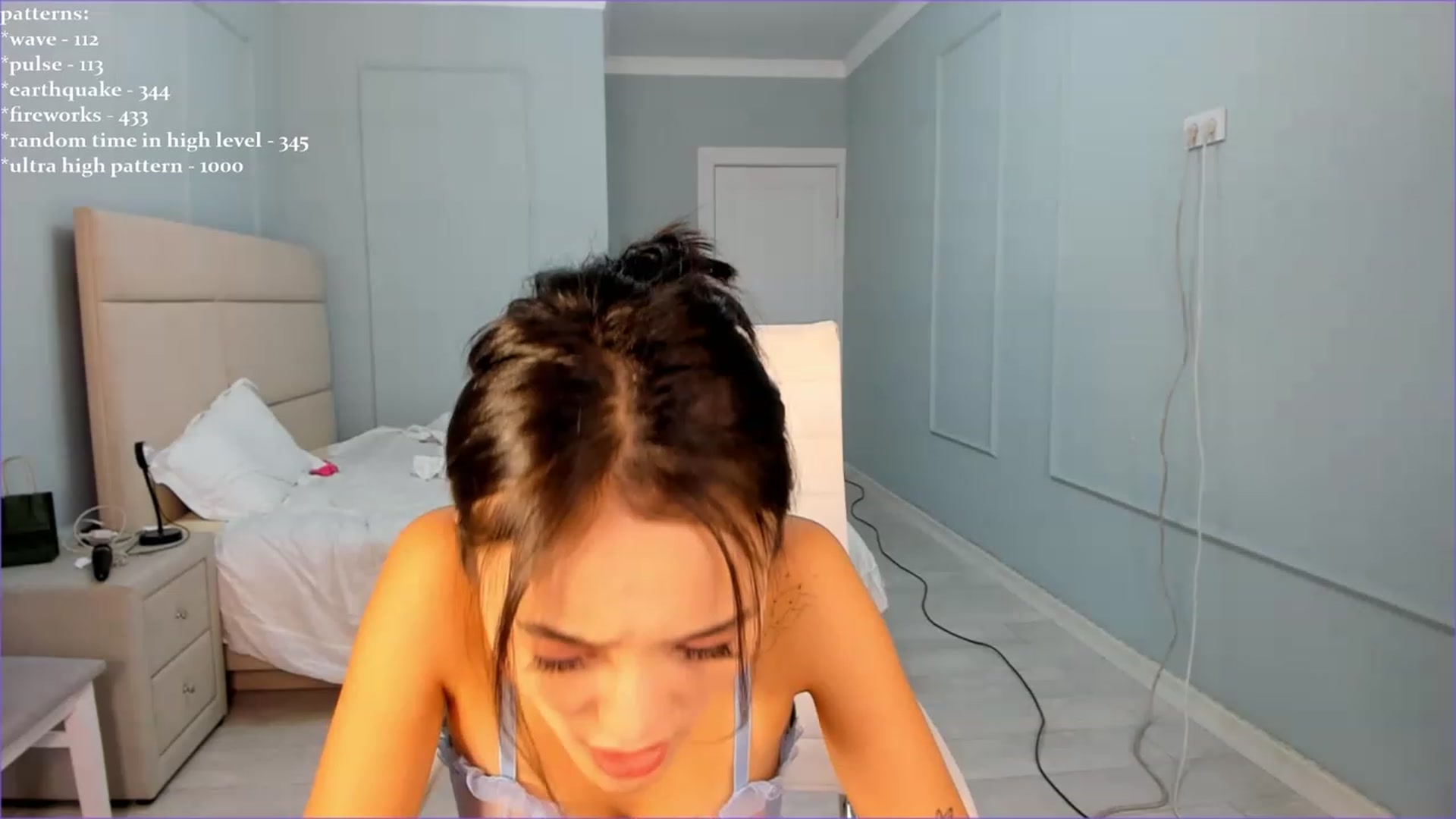 Gallery image thumbnail from Emma_clarc's myfreecams stream on, 08/07/2023, 10:24 image 11 of 20