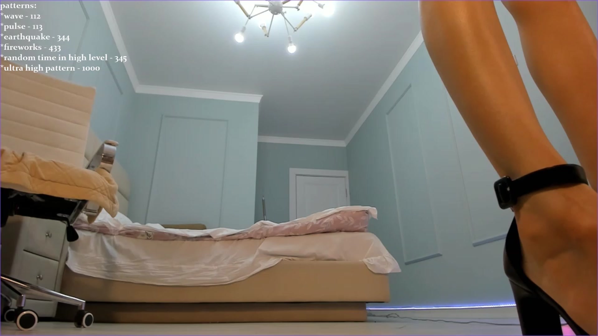 Gallery image thumbnail from Emma_clarc's myfreecams stream on, 09/17/2023, 22:35 image 4 of 20