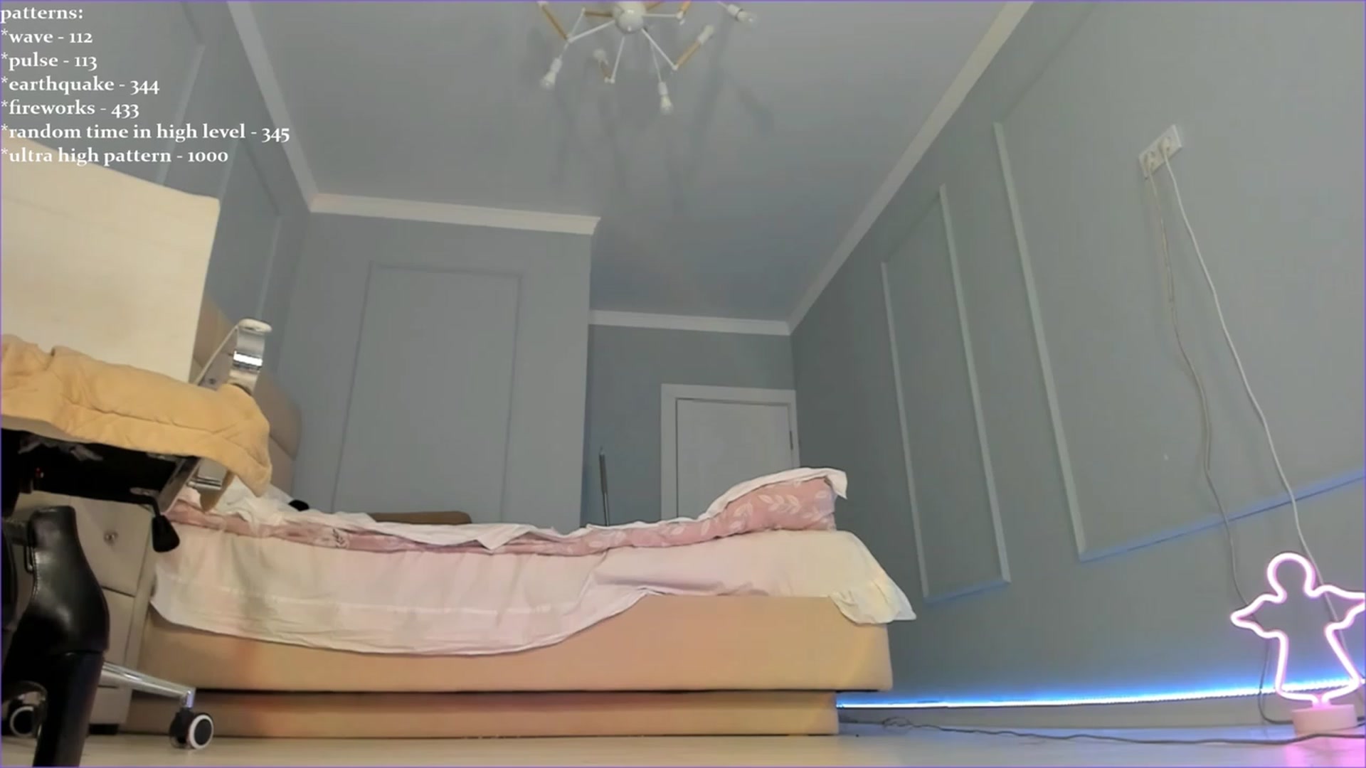 Gallery image thumbnail from Emma_clarc's myfreecams stream on, 09/17/2023, 22:35 image 8 of 20