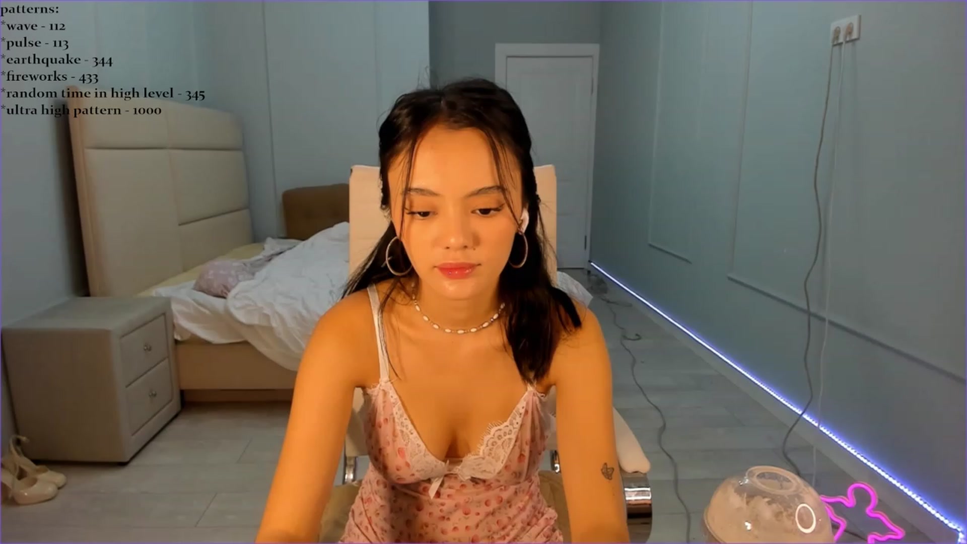 Gallery image thumbnail from Emma_clarc's myfreecams stream on, 09/26/2023, 06:56 image 4 of 20