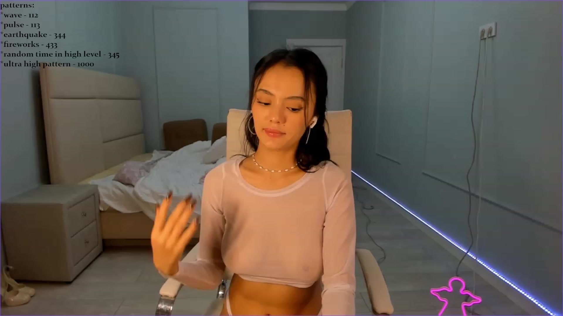 Gallery image thumbnail from Emma_clarc's myfreecams stream on, 09/26/2023, 10:04 image 2 of 20