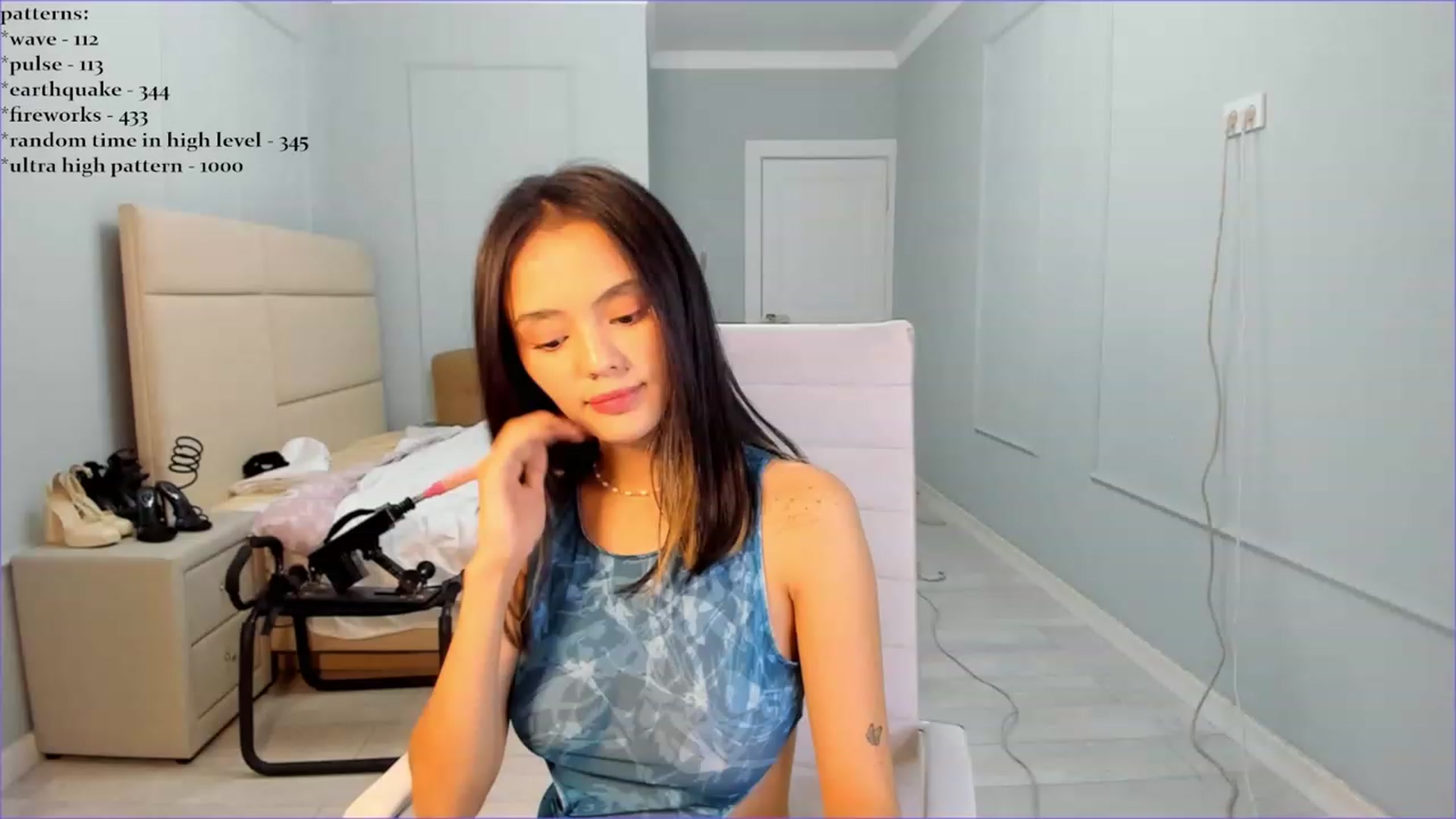 Gallery image thumbnail from Emma_clarc's myfreecams stream on, 09/27/2023, 10:19 image 3 of 20