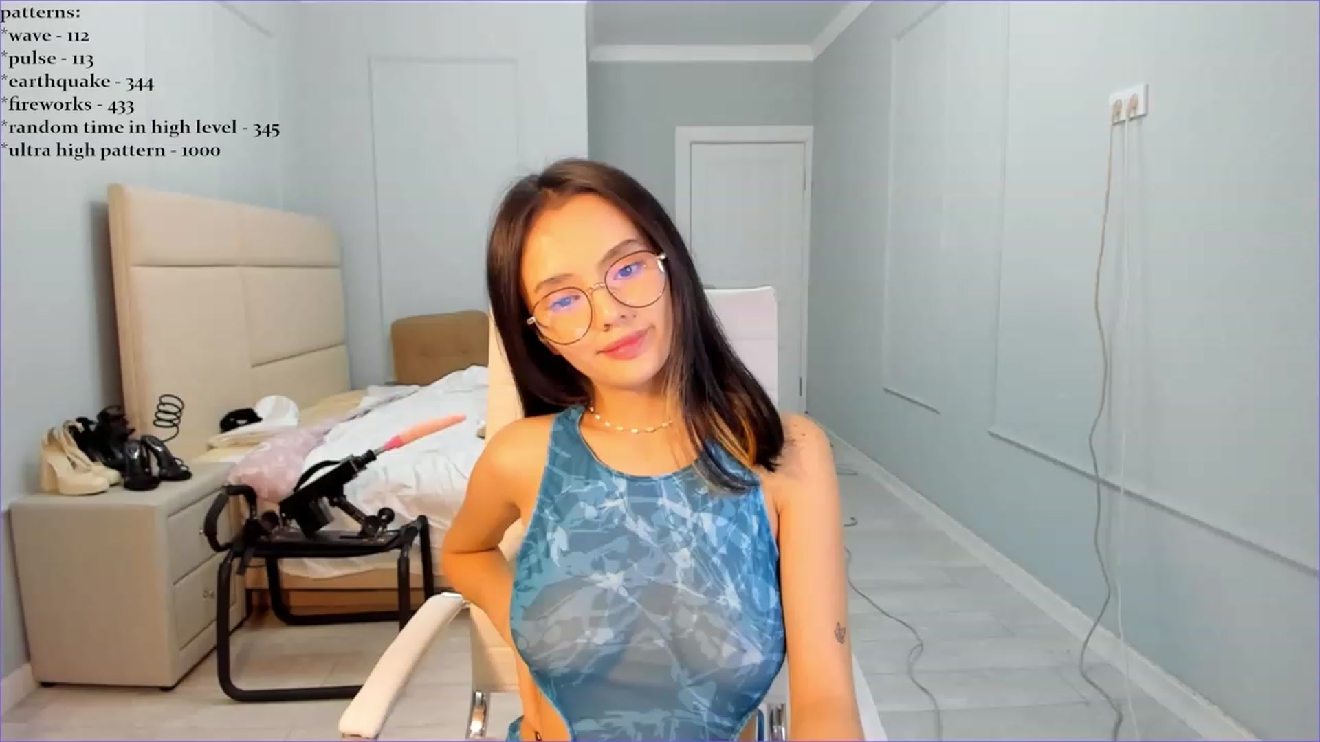 Gallery image thumbnail from Emma_clarc's myfreecams stream on, 09/27/2023, 10:19 image 6 of 20