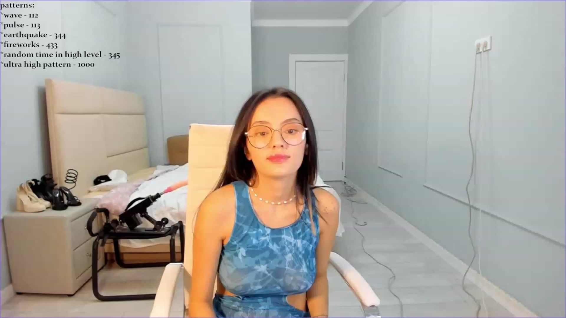 Gallery image thumbnail from Emma_clarc's myfreecams stream on, 09/27/2023, 10:19 image 17 of 20