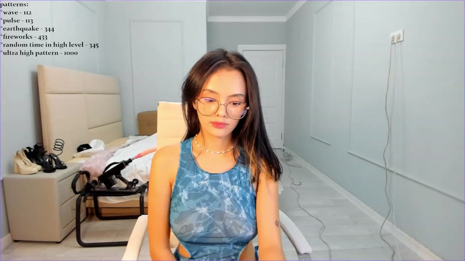 Gallery image thumbnail from Emma_clarc's myfreecams stream on, 09/27/2023, 10:19 image 13 of 20