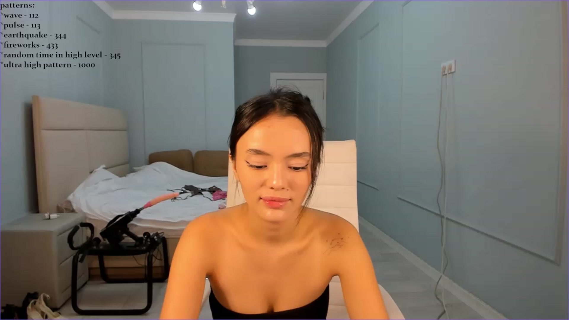 Gallery image thumbnail from Emma_clarc's myfreecams stream on, 09/30/2023, 08:01 image 3 of 20