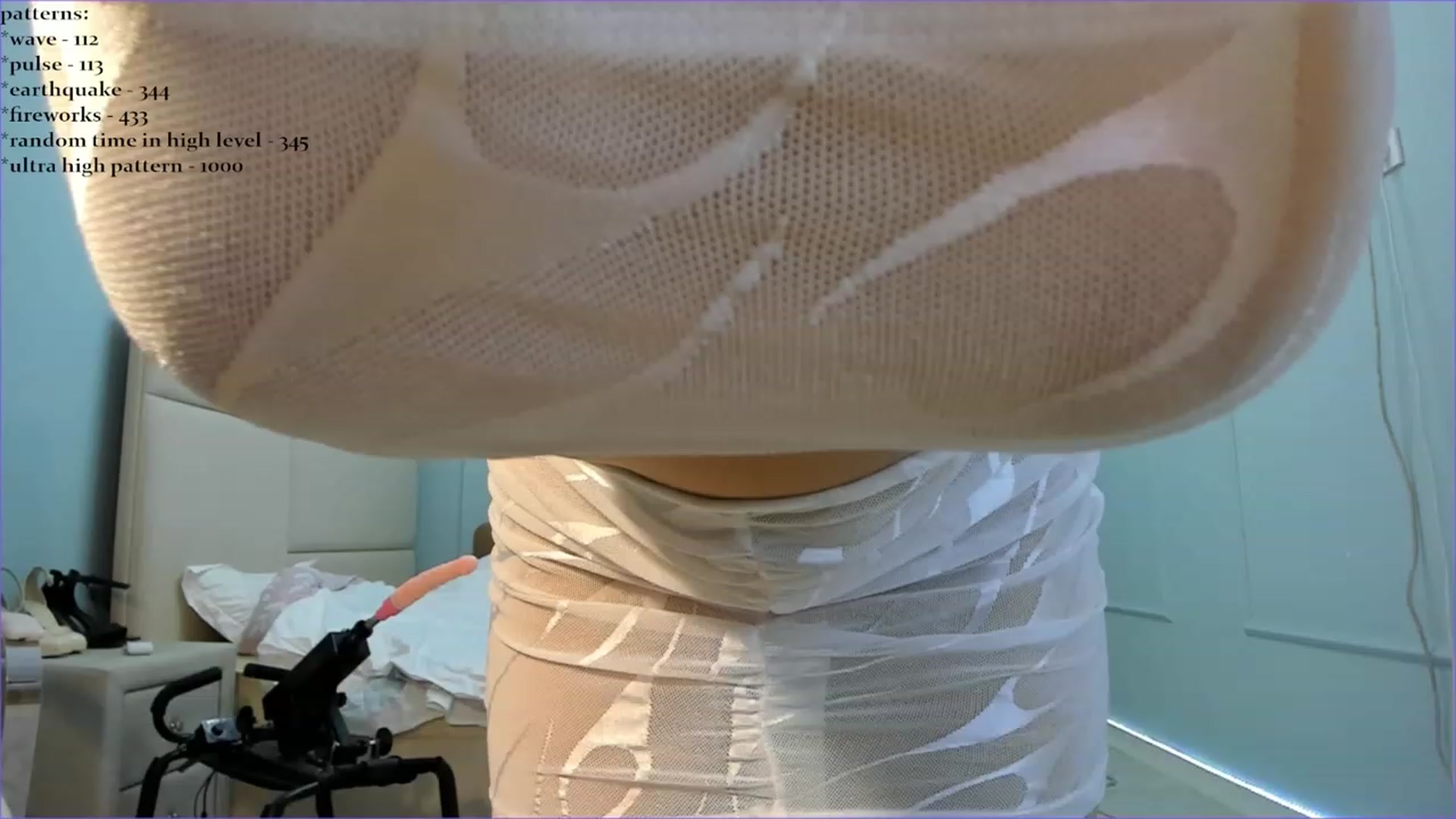 Gallery image thumbnail from Emma_clarc's myfreecams stream on, 10/09/2023, 13:39 image 15 of 20