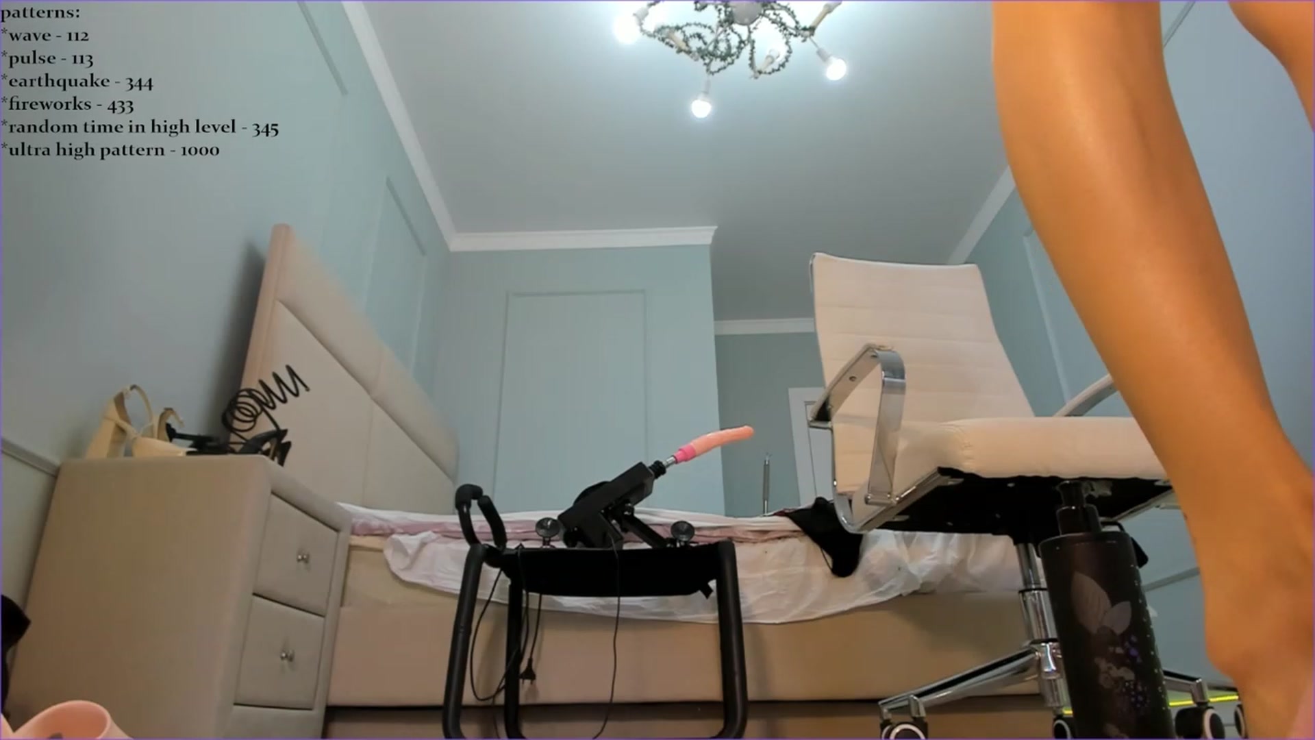 Gallery image thumbnail from Emma_clarc's myfreecams stream on, 10/12/2023, 08:51 image 17 of 20