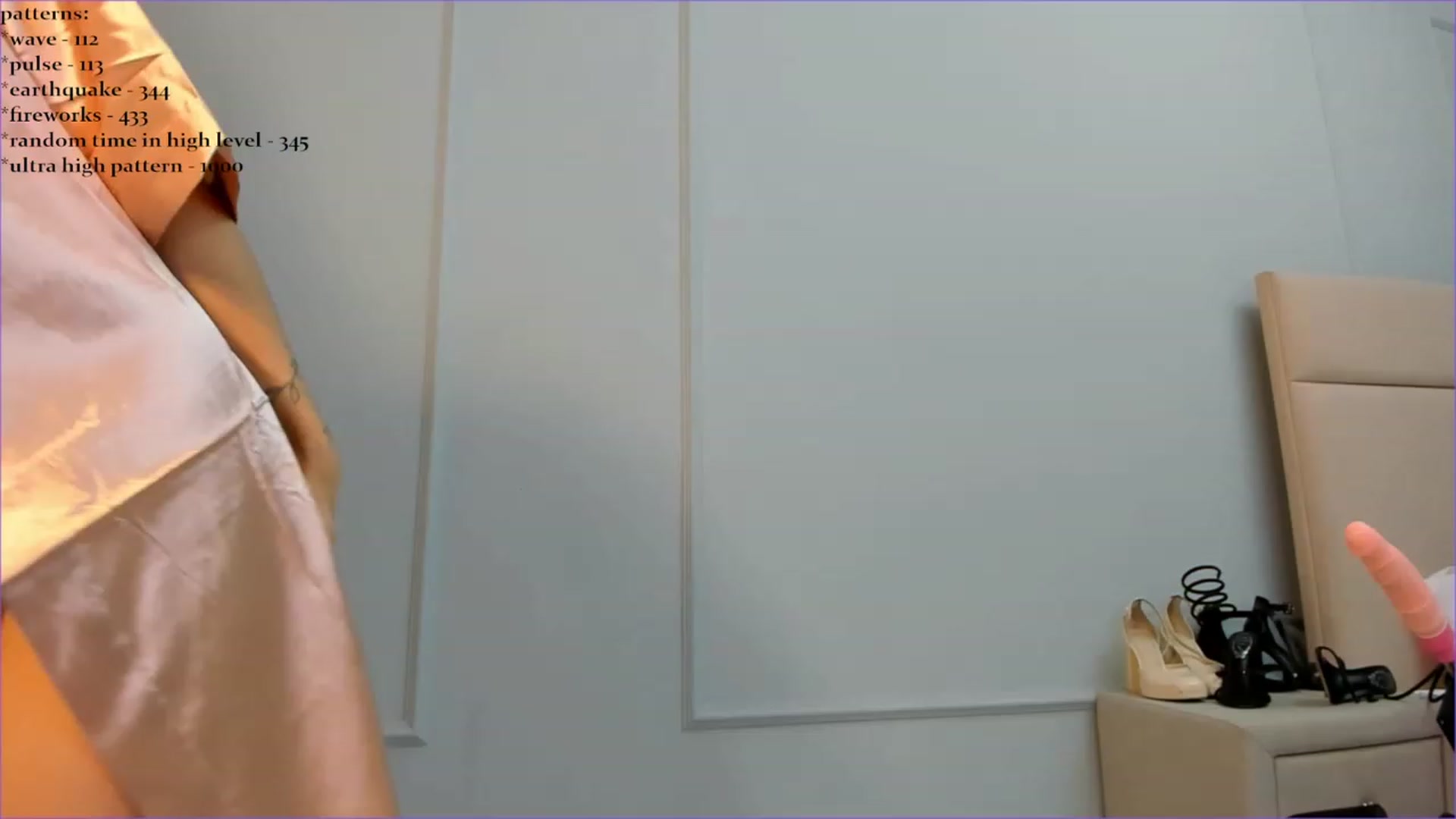 Gallery image thumbnail from Emma_clarc's myfreecams stream on, 10/15/2023, 10:25 image 3 of 20