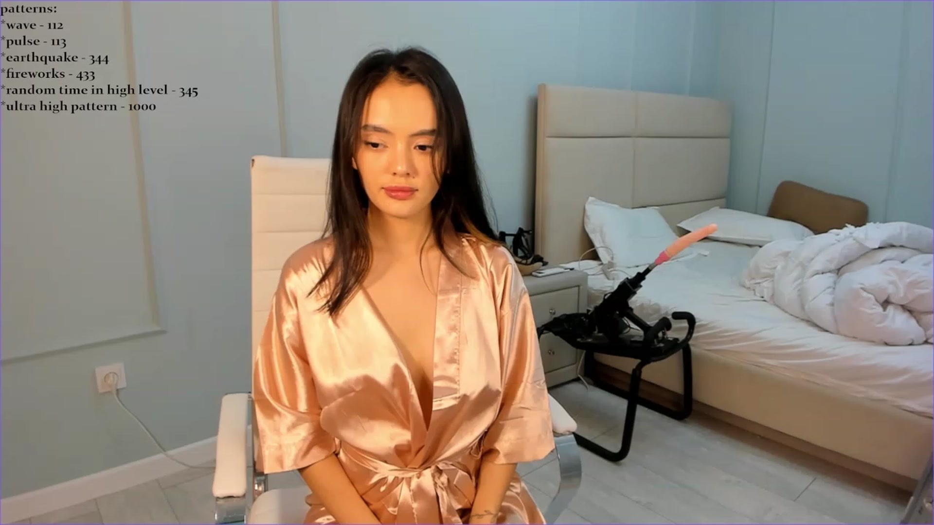 Gallery image thumbnail from Emma_clarc's myfreecams stream on, 10/19/2023, 08:57 image 1 of 20