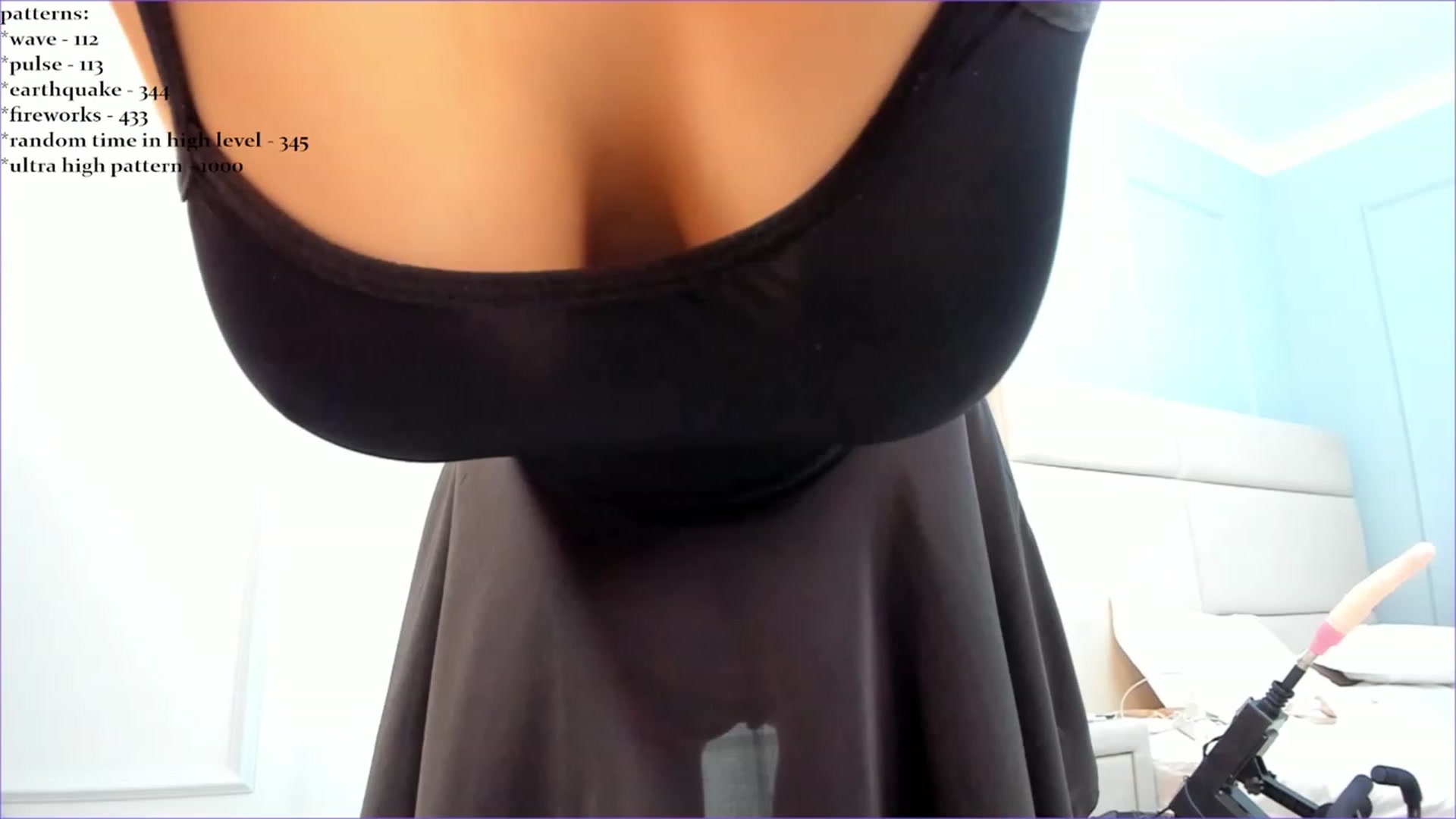 Gallery image thumbnail from Emma_clarc's myfreecams stream on, 10/19/2023, 08:57 image 6 of 20