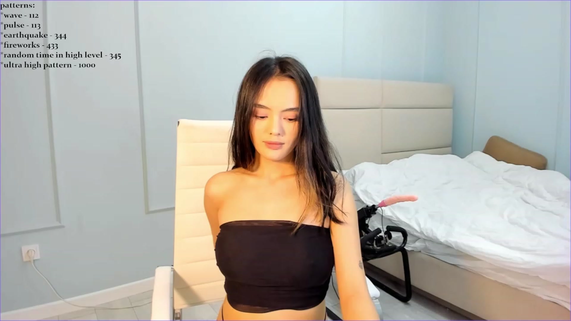 Gallery image thumbnail from Emma_clarc's myfreecams stream on, 10/20/2023, 14:46 image 2 of 20