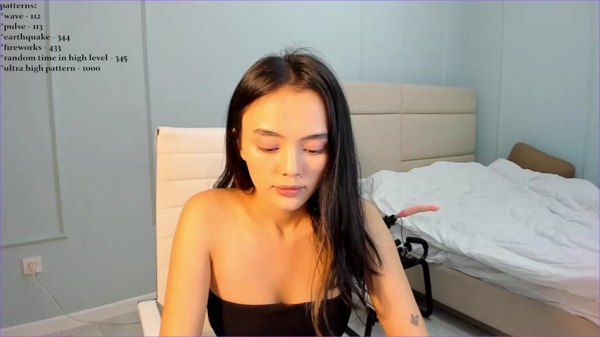 Gallery image thumbnail from Emma_clarc's myfreecams stream on, 10/20/2023, 14:46 image 4 of 20