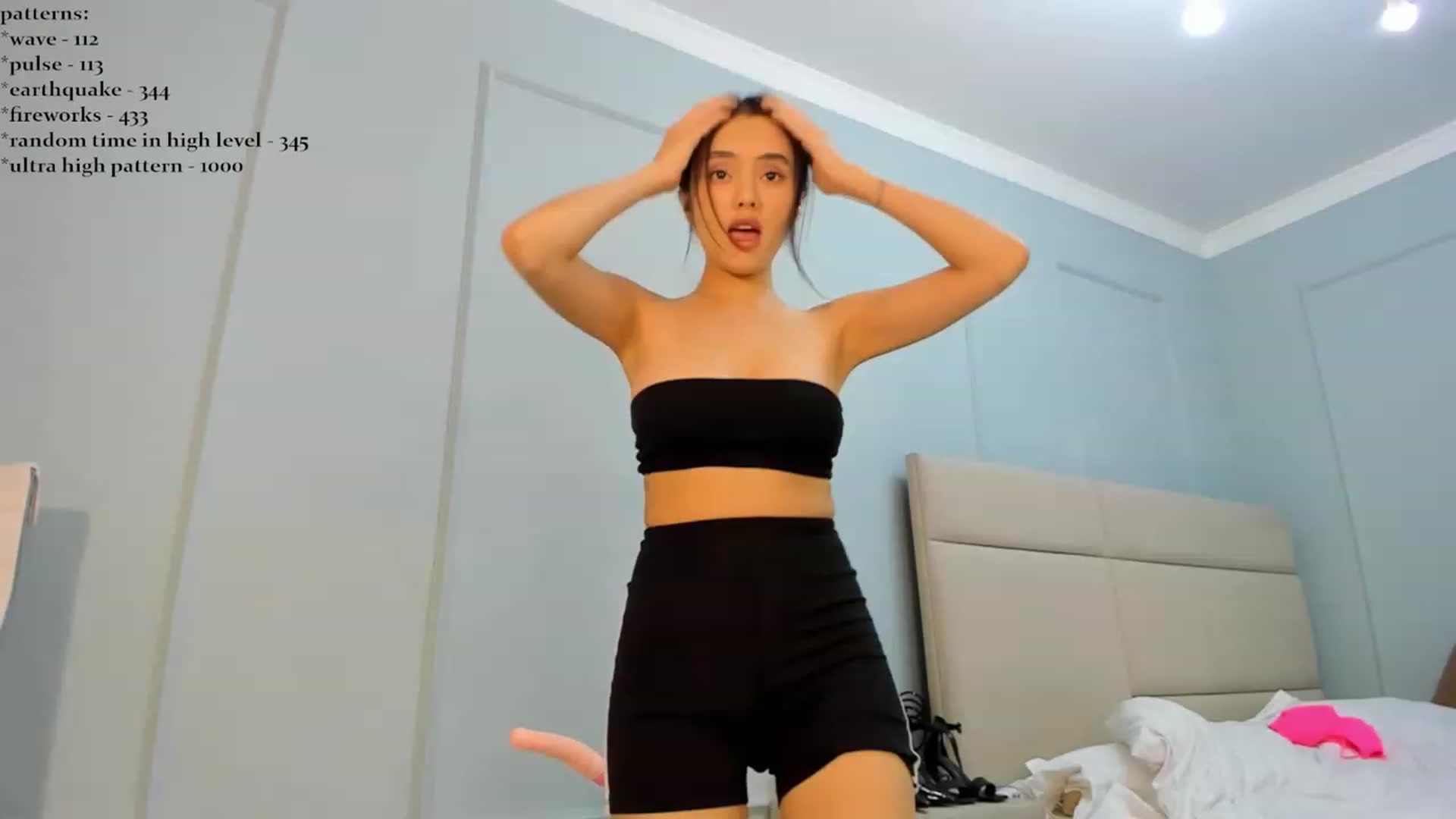 Gallery image thumbnail from Emma_clarc's myfreecams stream on, 10/23/2023, 07:43 image 1 of 20