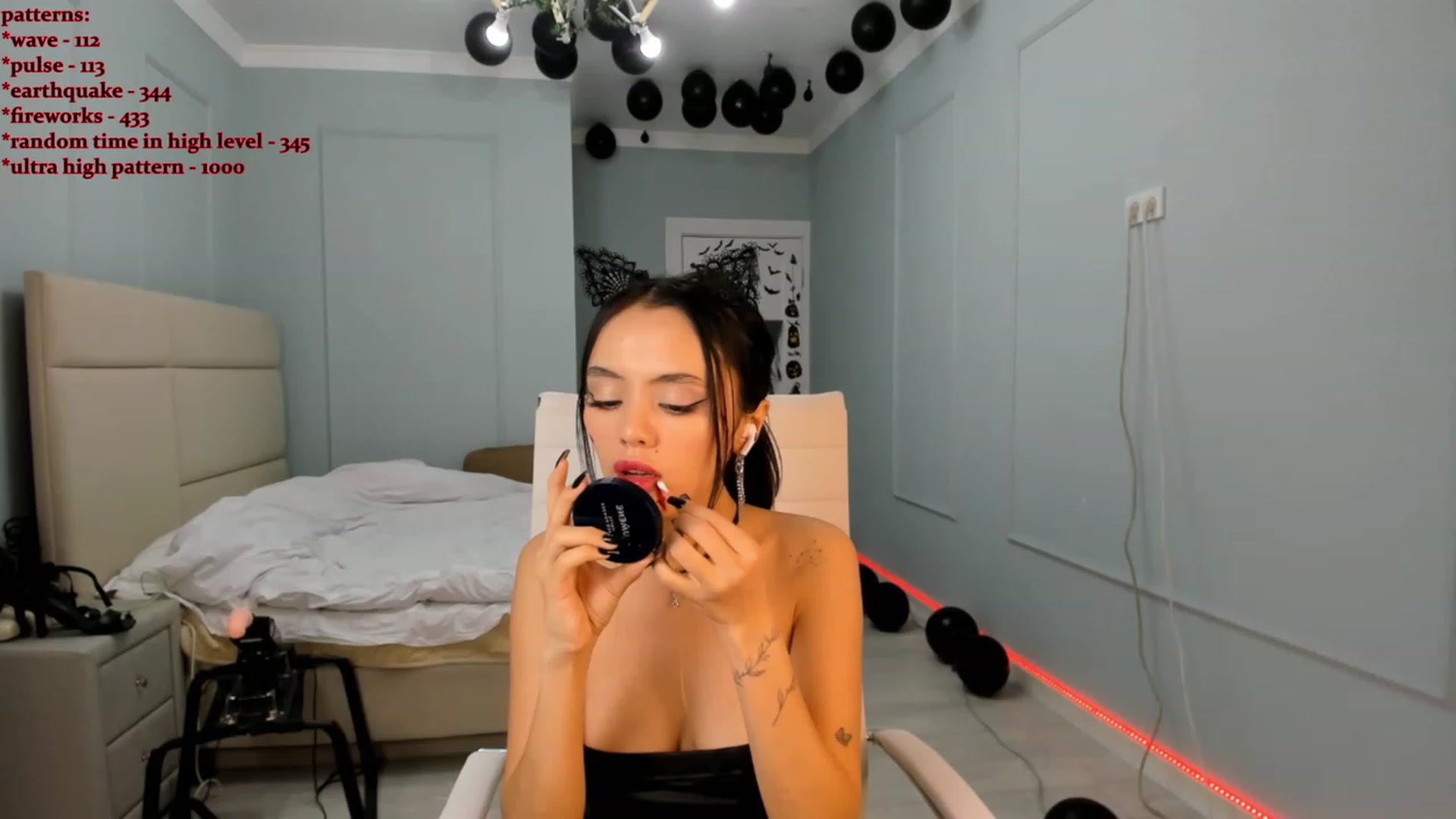Gallery image thumbnail from Emma_clarc's myfreecams stream on, 10/30/2023, 19:28 image 9 of 20
