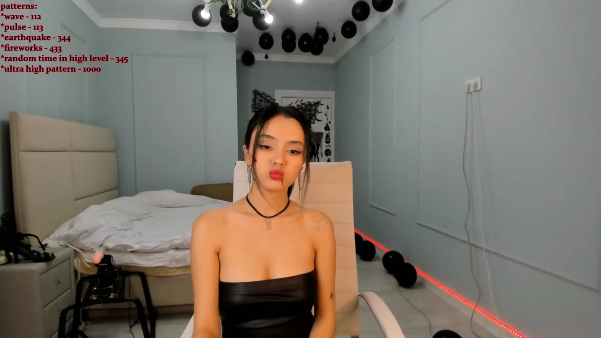 Gallery image thumbnail from Emma_clarc's myfreecams stream on, 10/30/2023, 19:28 image 1 of 20